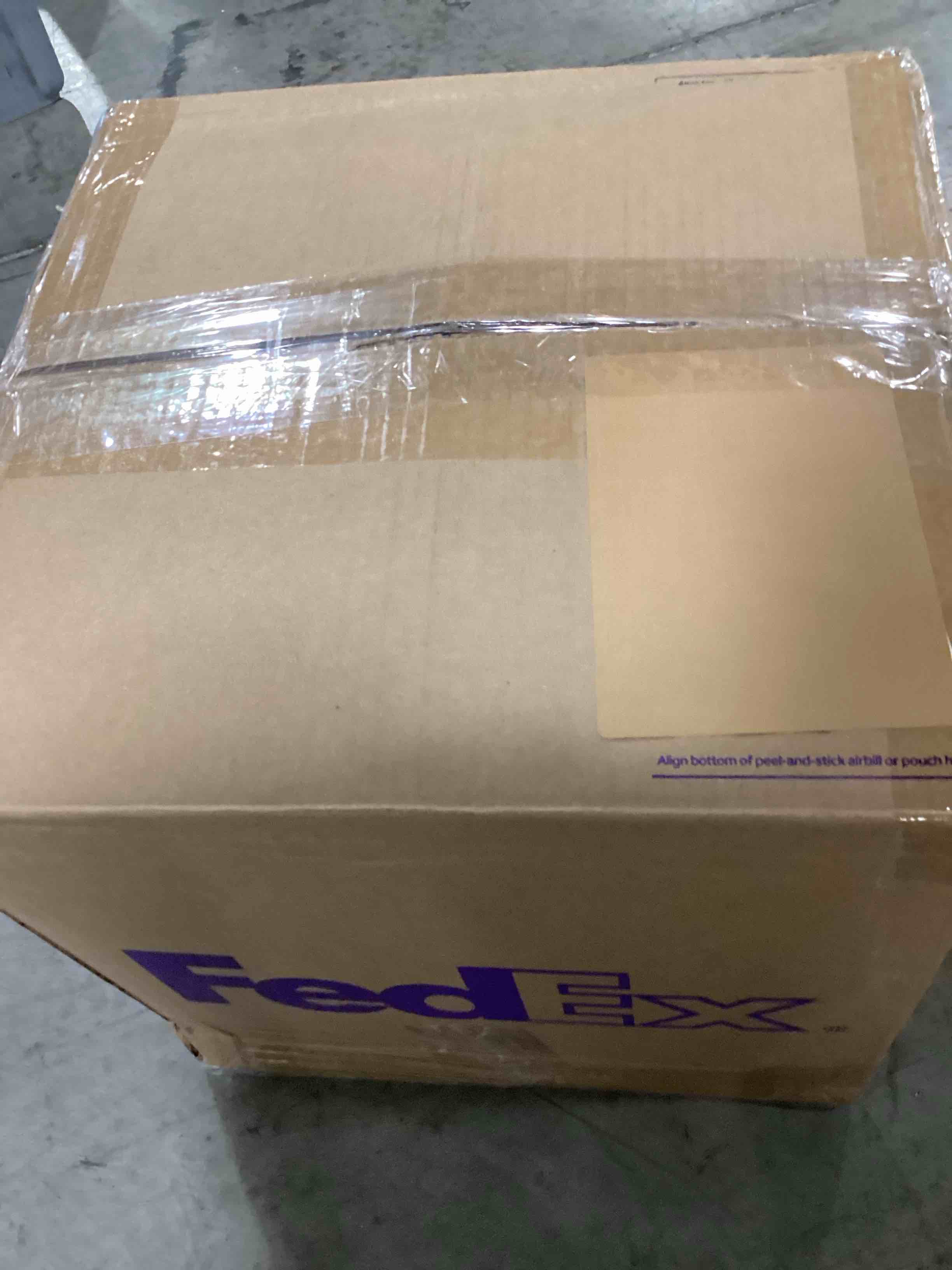 https://s3.amazonaws.com/lotting-images-prod/bidfta/RED6458428_1722439707564.jpeg