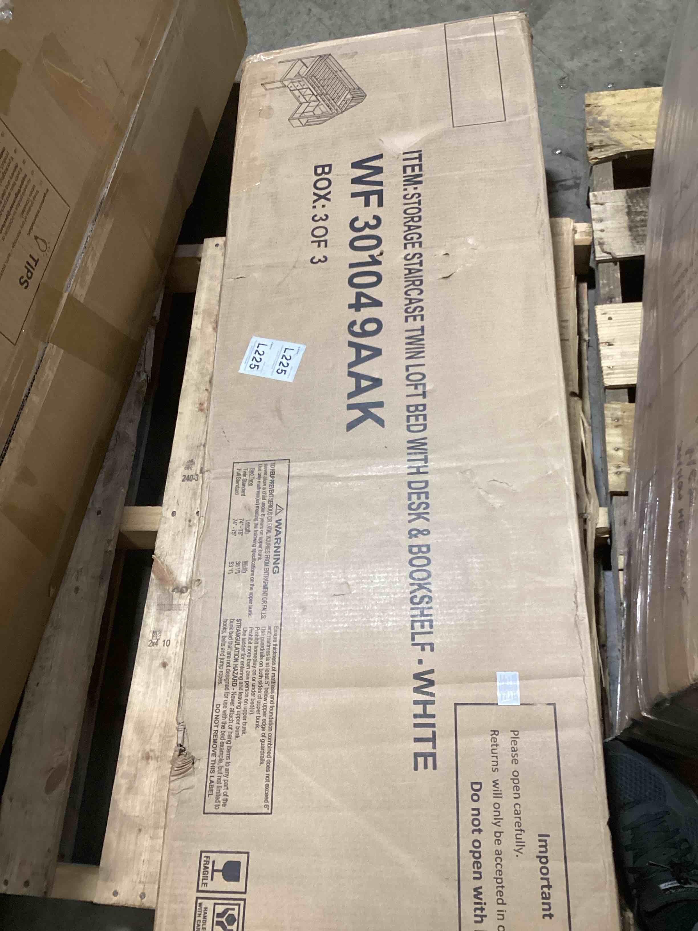 https://s3.amazonaws.com/lotting-images-prod/bidfta/RED6458813_1723034999348.jpeg