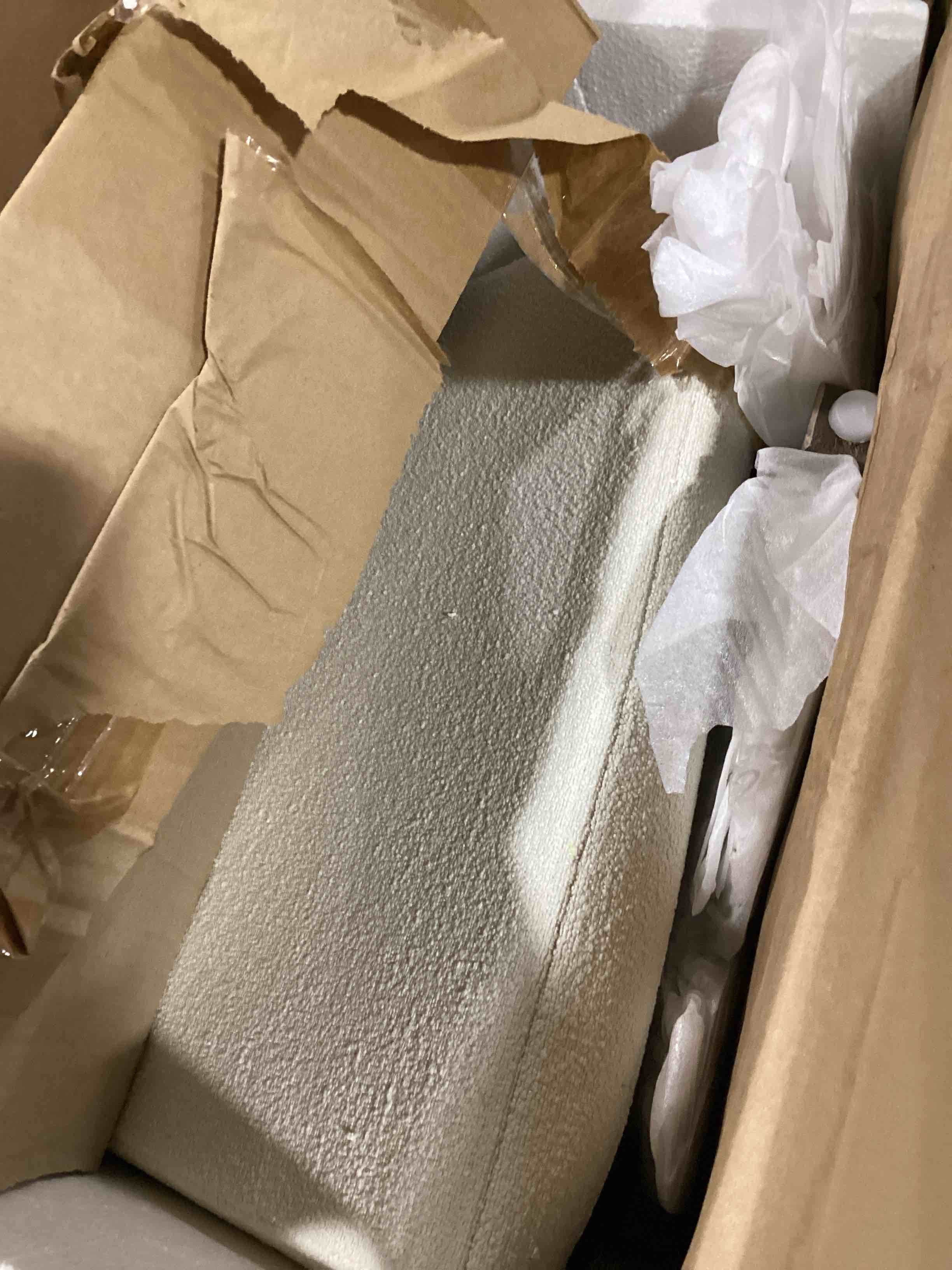 https://s3.amazonaws.com/lotting-images-prod/bidfta/RED6458829_1723042602403.jpeg