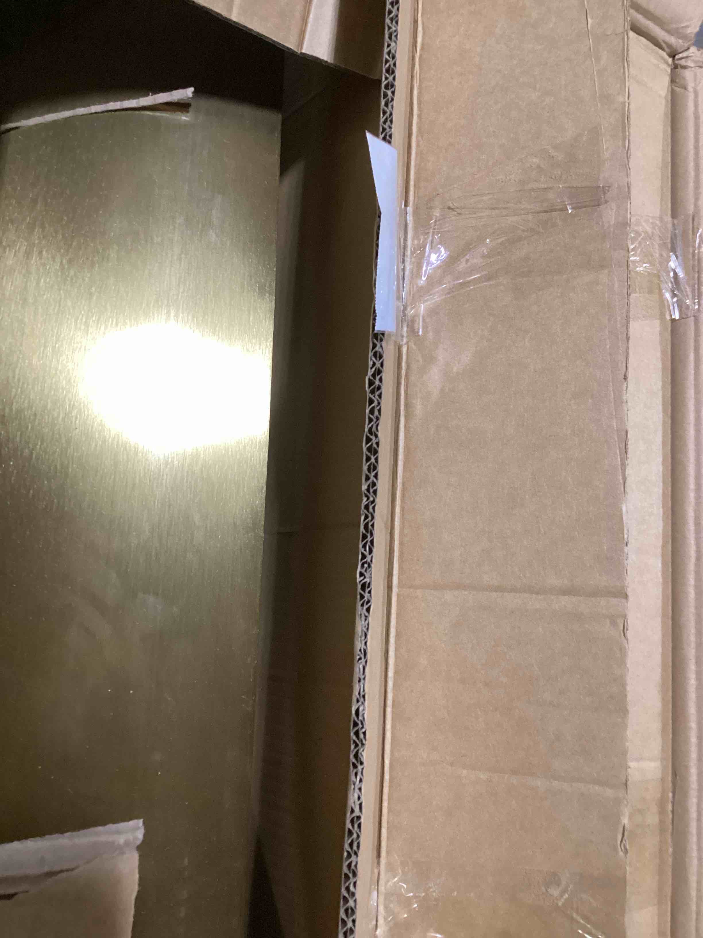 https://s3.amazonaws.com/lotting-images-prod/bidfta/RED6459233_1723554313749.jpeg