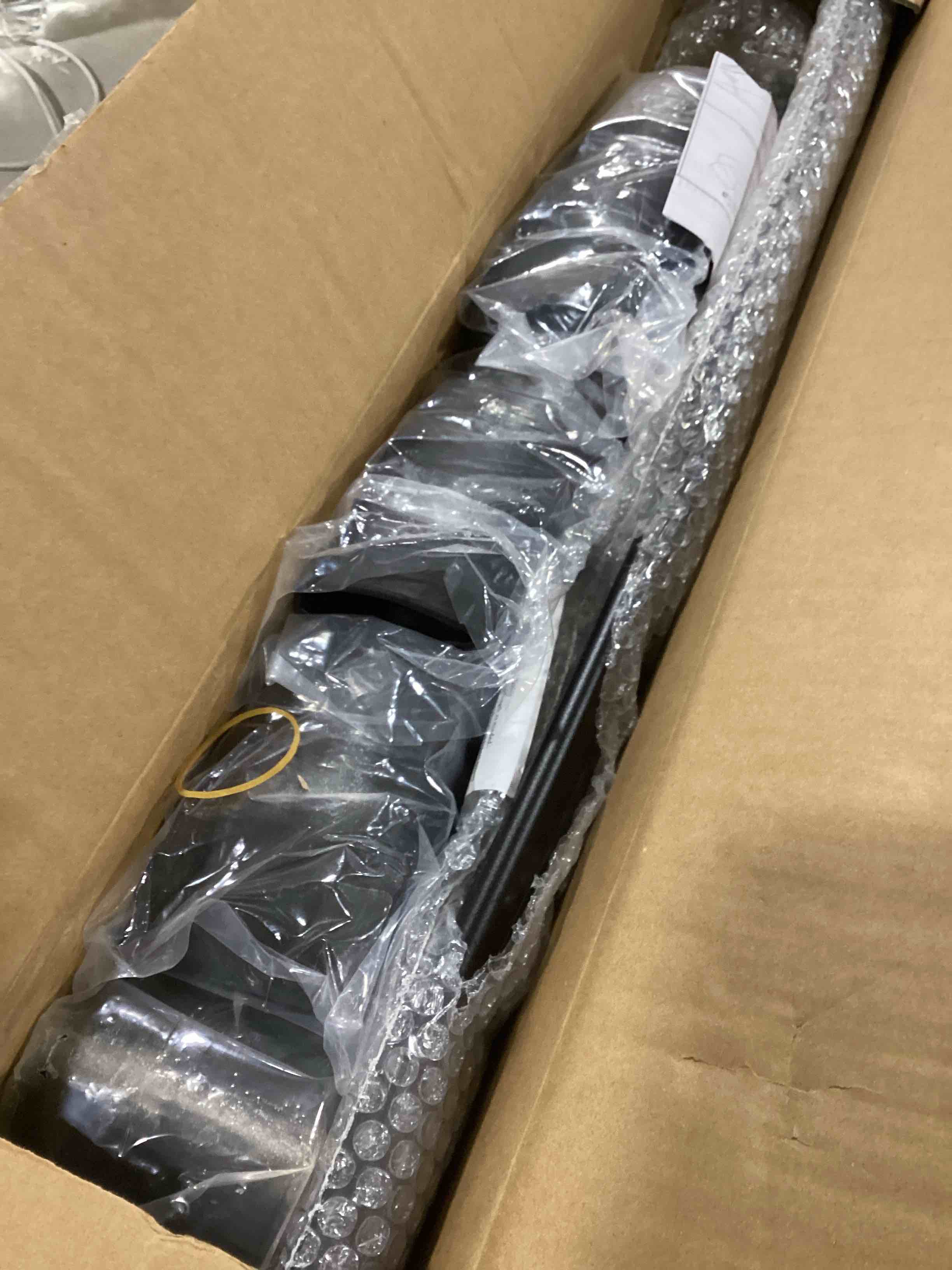 https://s3.amazonaws.com/lotting-images-prod/bidfta/RED6459461_1720720089288.jpeg