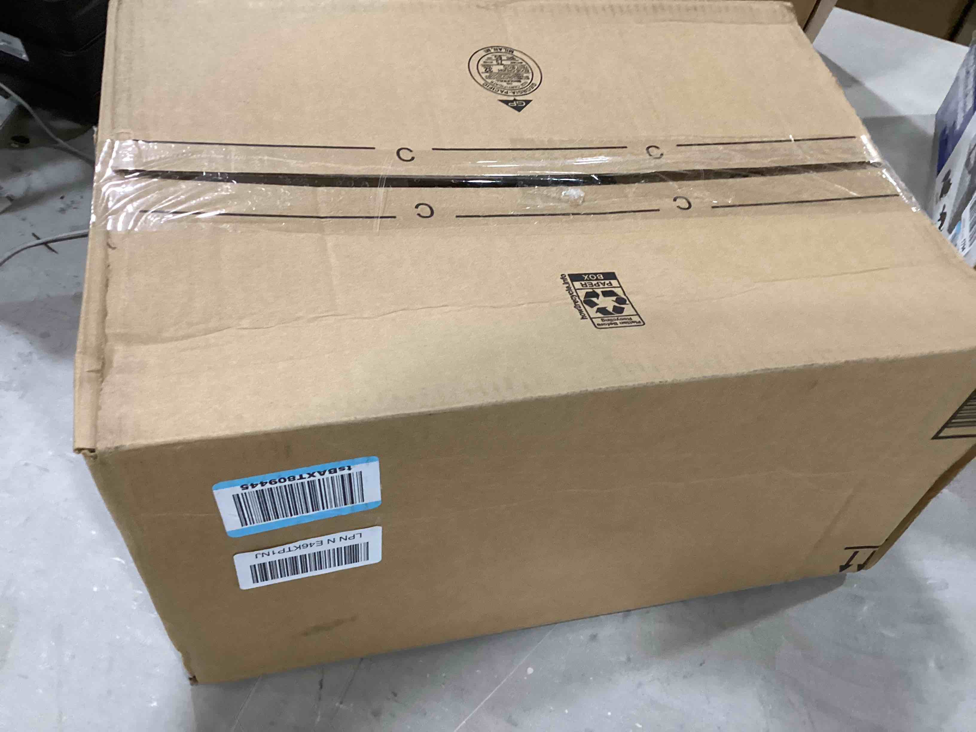 https://s3.amazonaws.com/lotting-images-prod/bidfta/RED6460927_1721668394576.jpeg