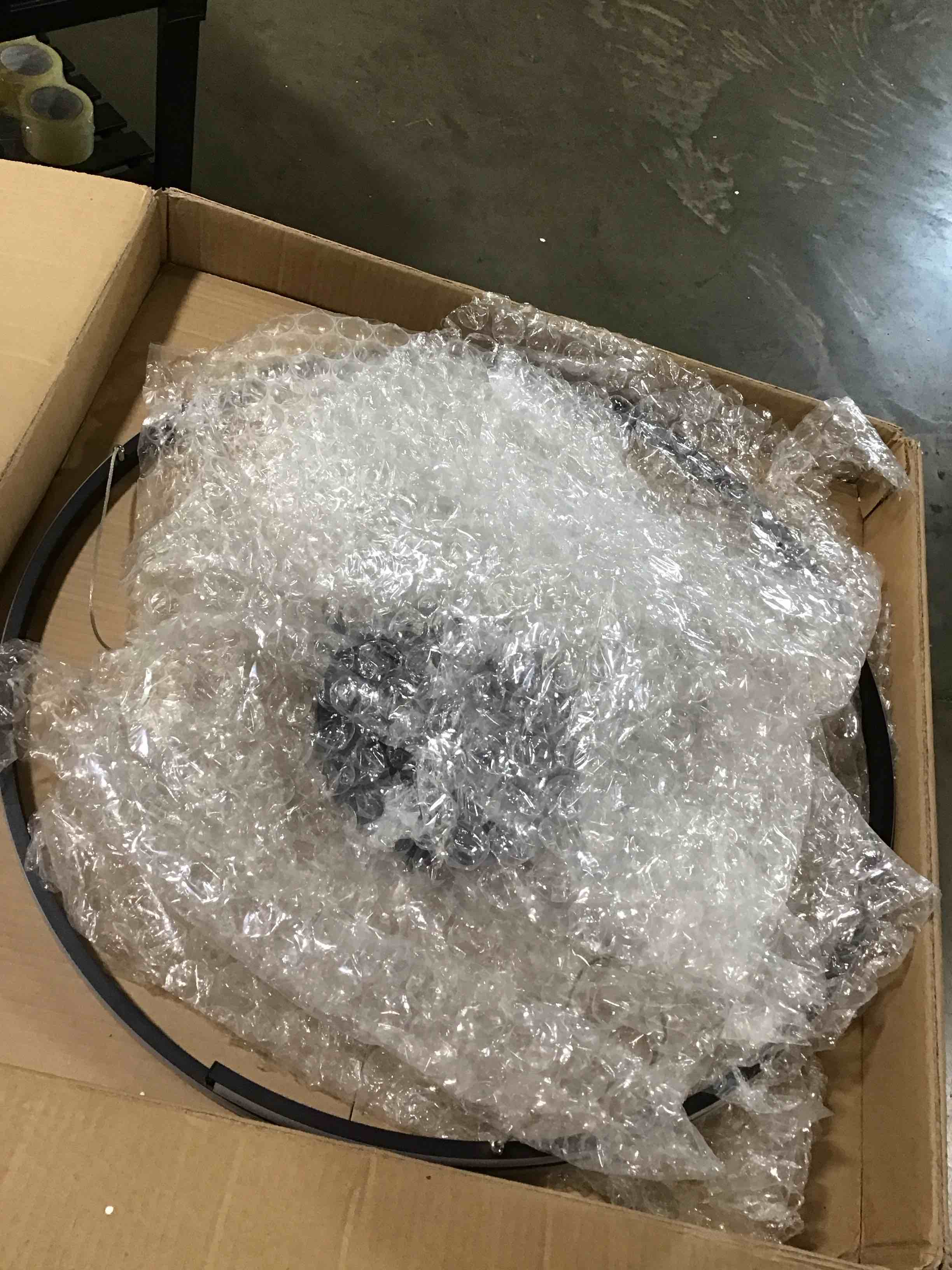 https://s3.amazonaws.com/lotting-images-prod/bidfta/RED6461042_1720467562153.jpeg