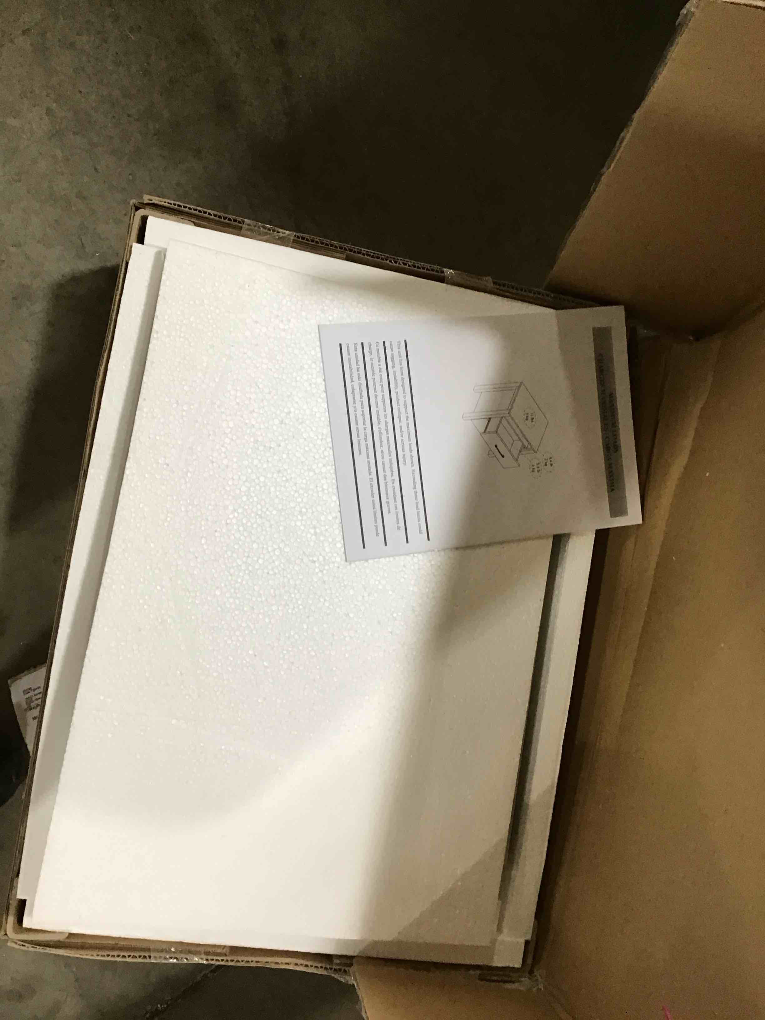 https://s3.amazonaws.com/lotting-images-prod/bidfta/RED6461044_1720467995569.jpeg