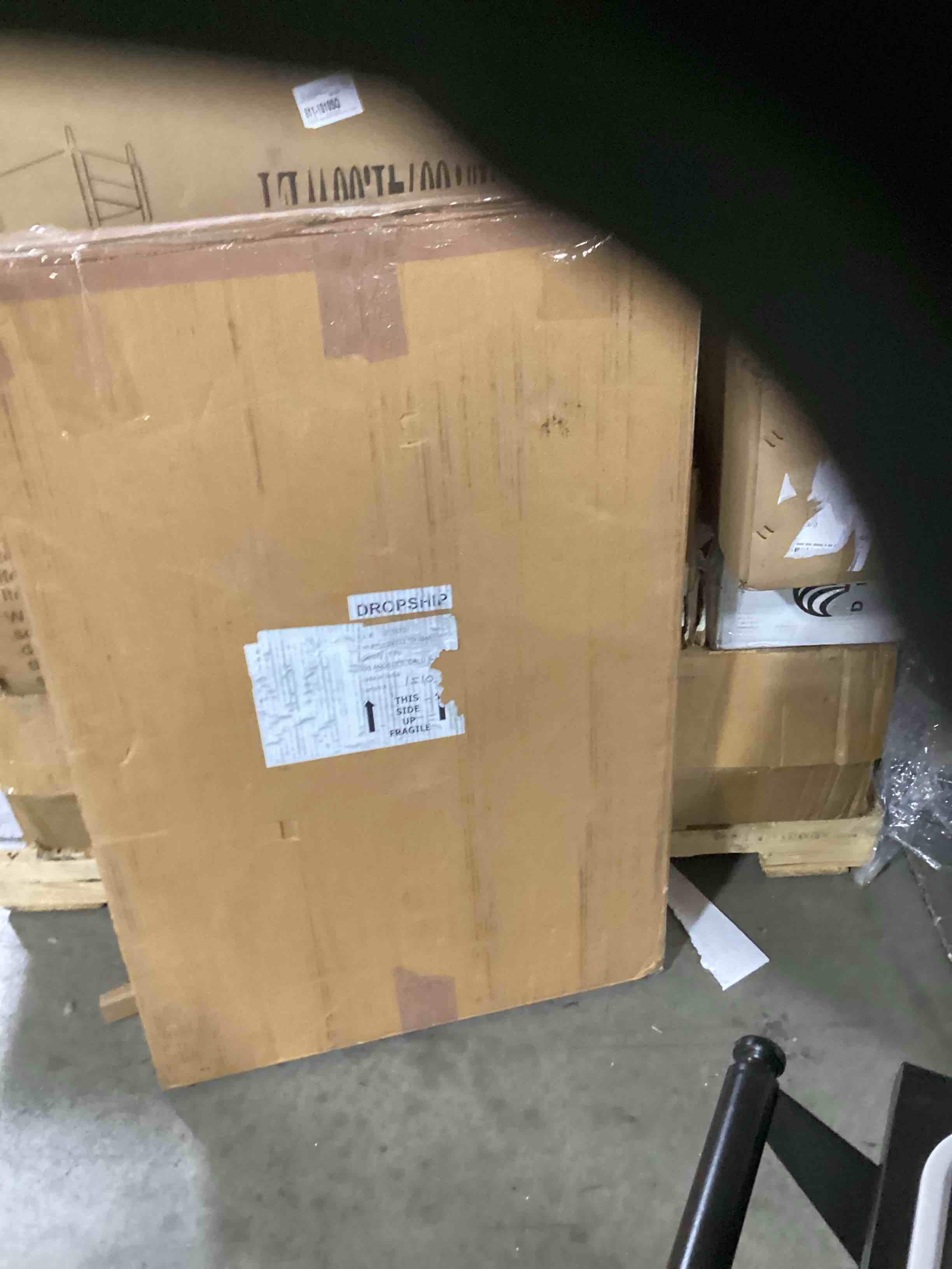 https://s3.amazonaws.com/lotting-images-prod/bidfta/RED6461122_1720549491319.jpeg
