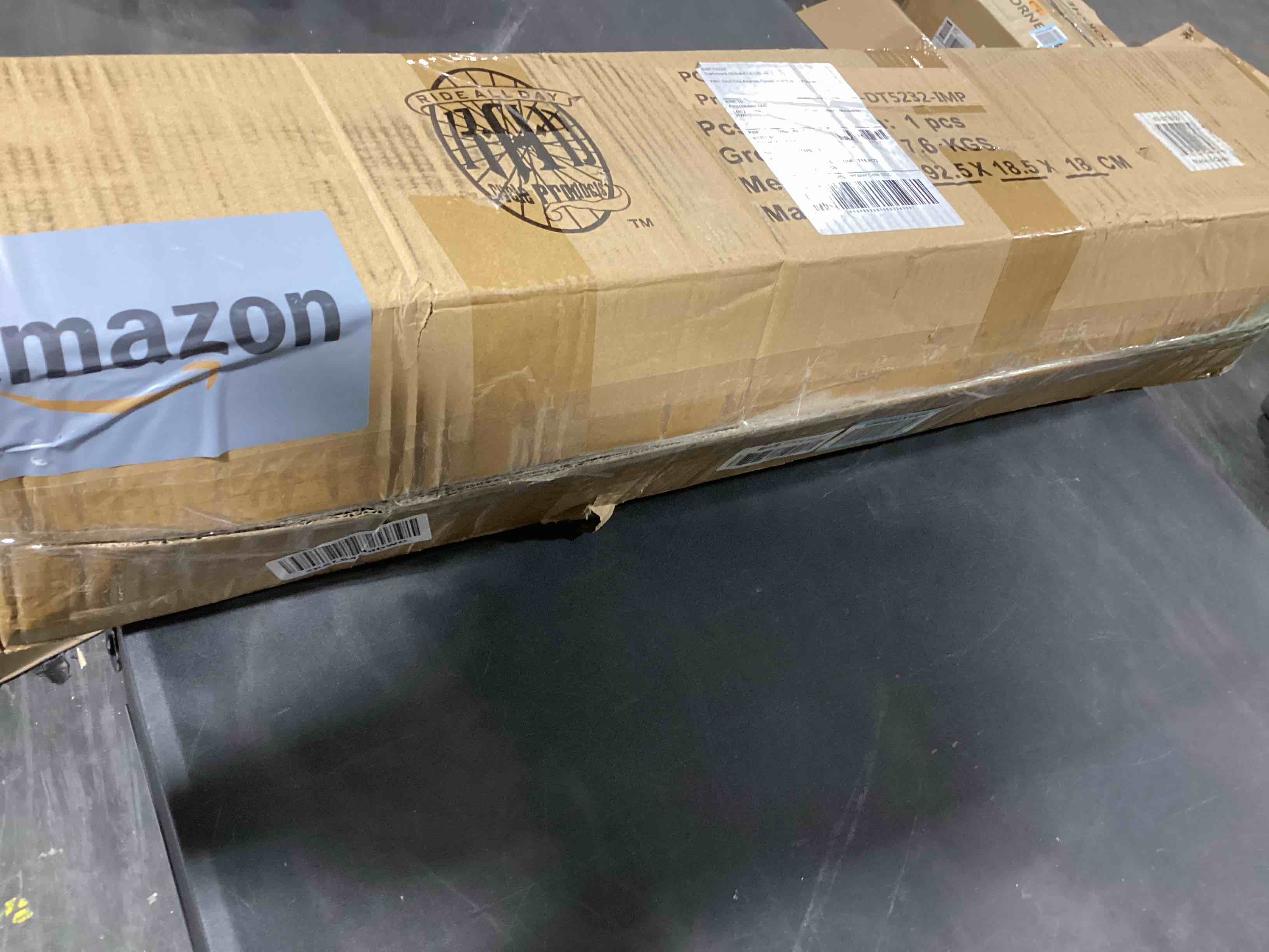 https://s3.amazonaws.com/lotting-images-prod/bidfta/RED6461978_1729005296626.jpeg