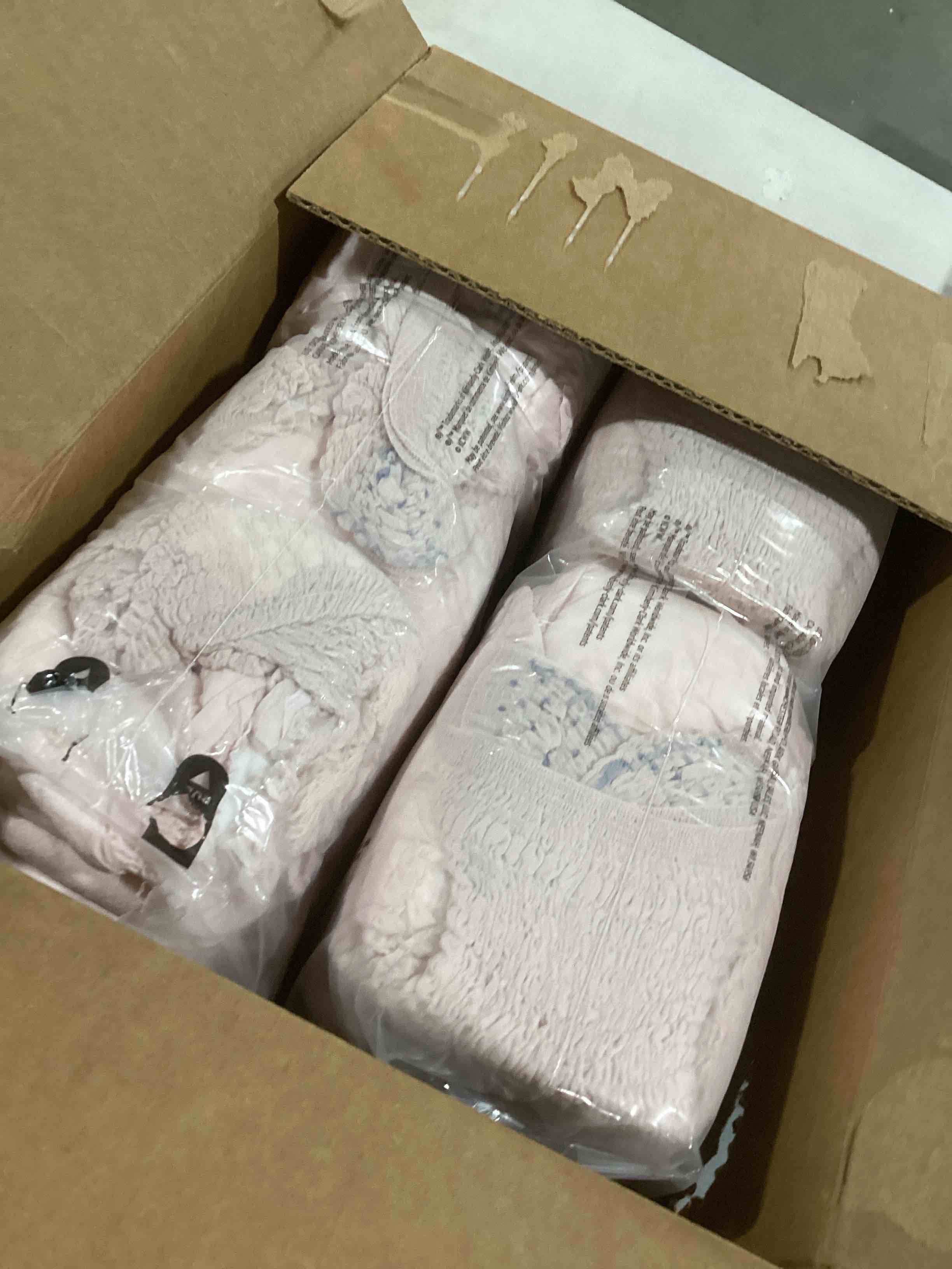 https://s3.amazonaws.com/lotting-images-prod/bidfta/RED6463205_1721417404878.jpeg