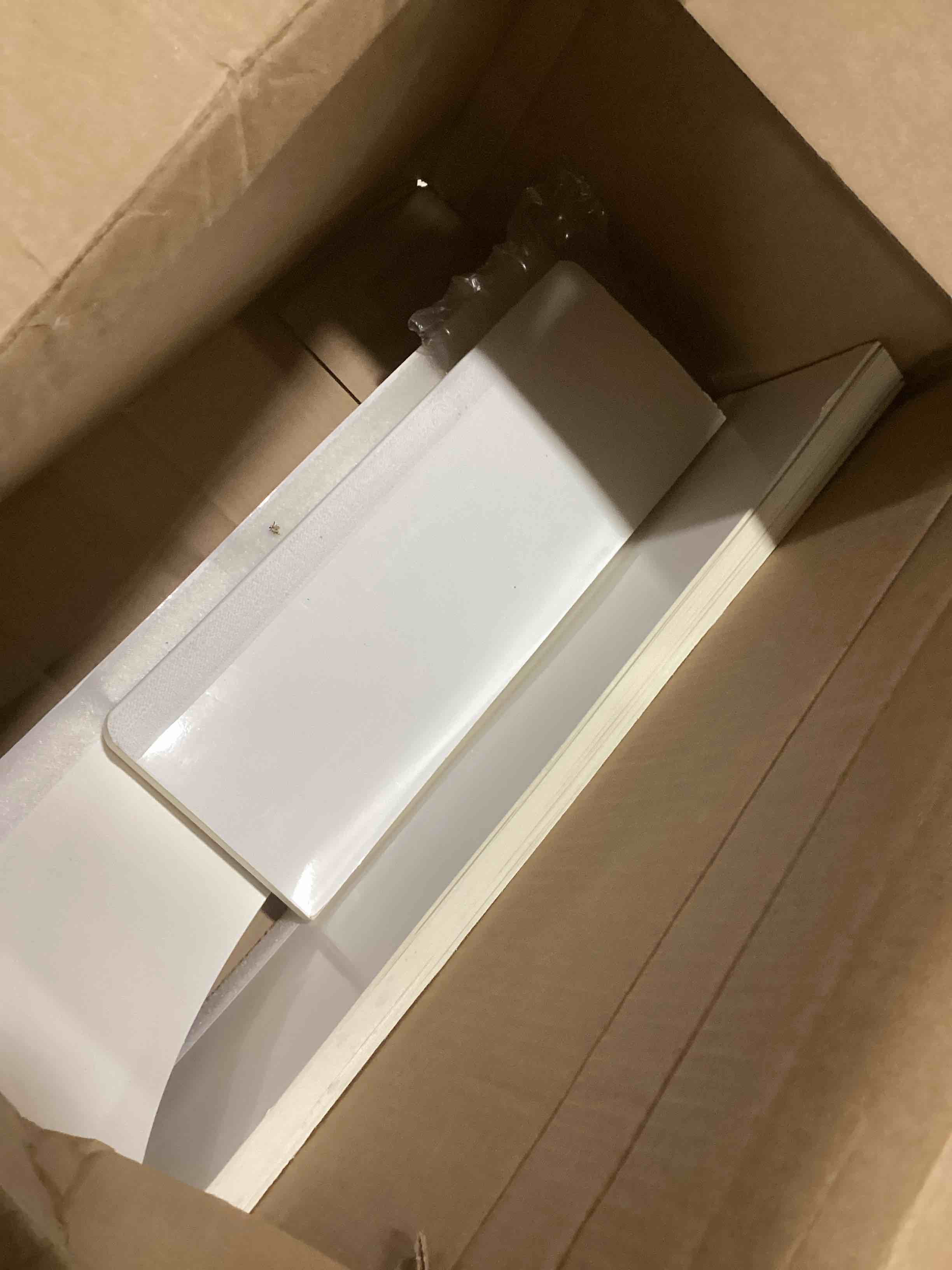 https://s3.amazonaws.com/lotting-images-prod/bidfta/RED6463532_1721741784924.jpeg