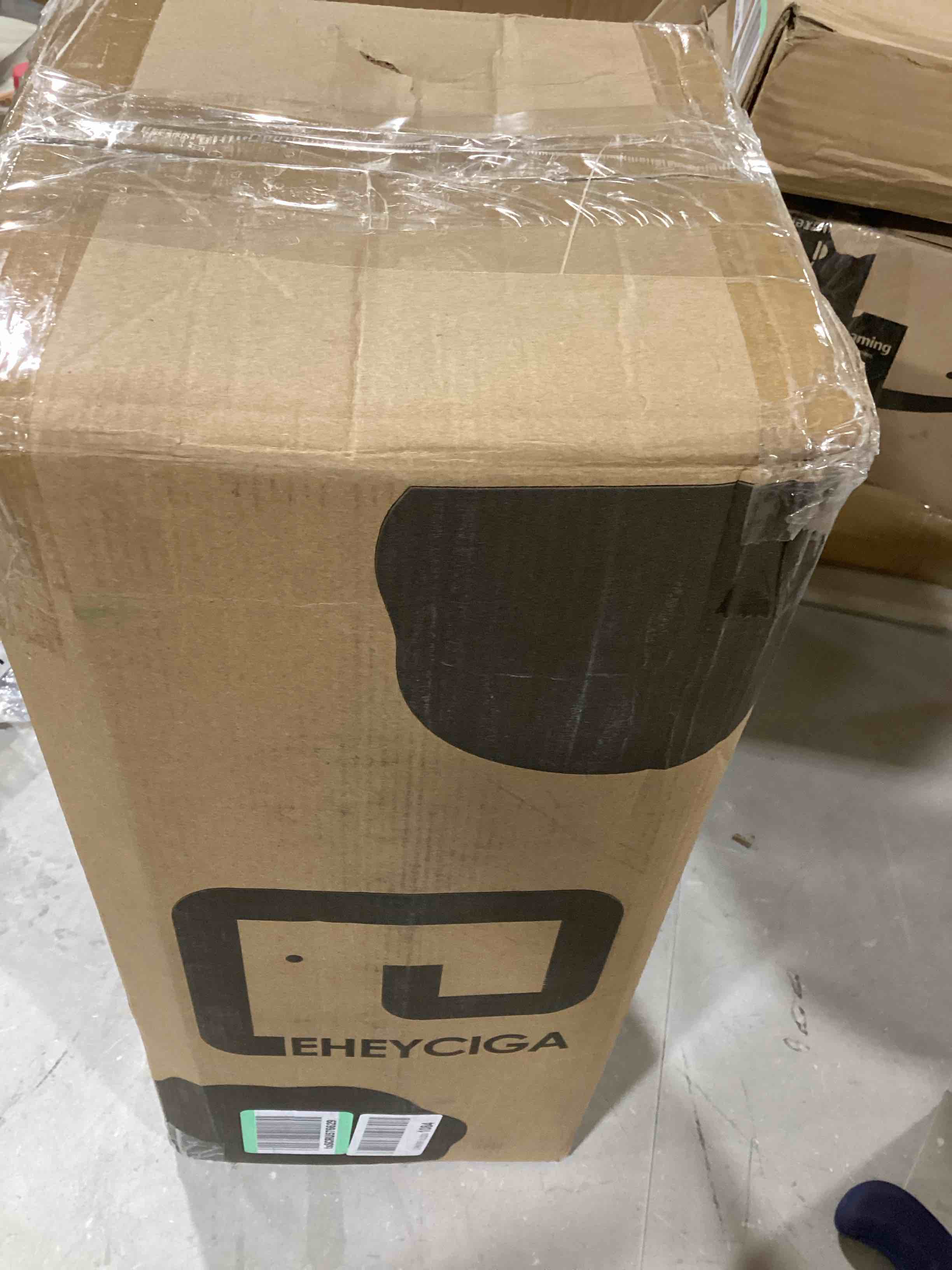https://s3.amazonaws.com/lotting-images-prod/bidfta/RED6463789_1721762080450.jpeg