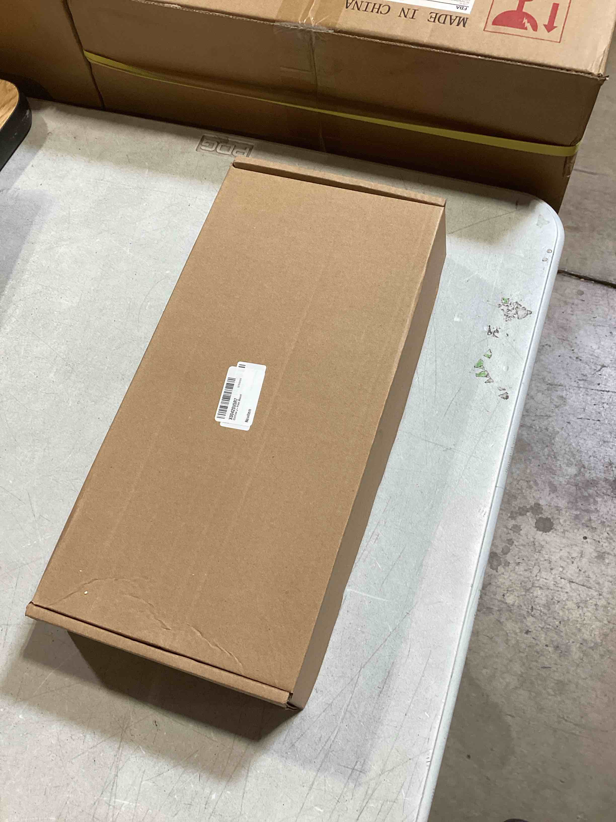 https://s3.amazonaws.com/lotting-images-prod/bidfta/RED6464172_1719255712250.jpeg