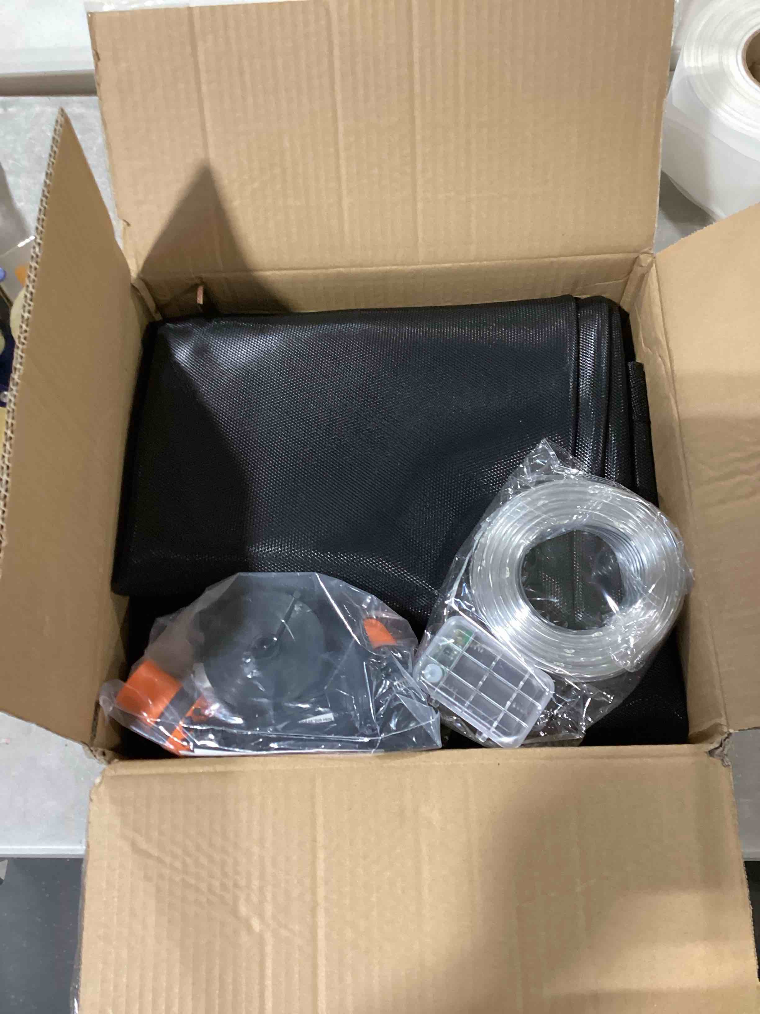 https://s3.amazonaws.com/lotting-images-prod/bidfta/RED6464180_1719314288795.jpeg