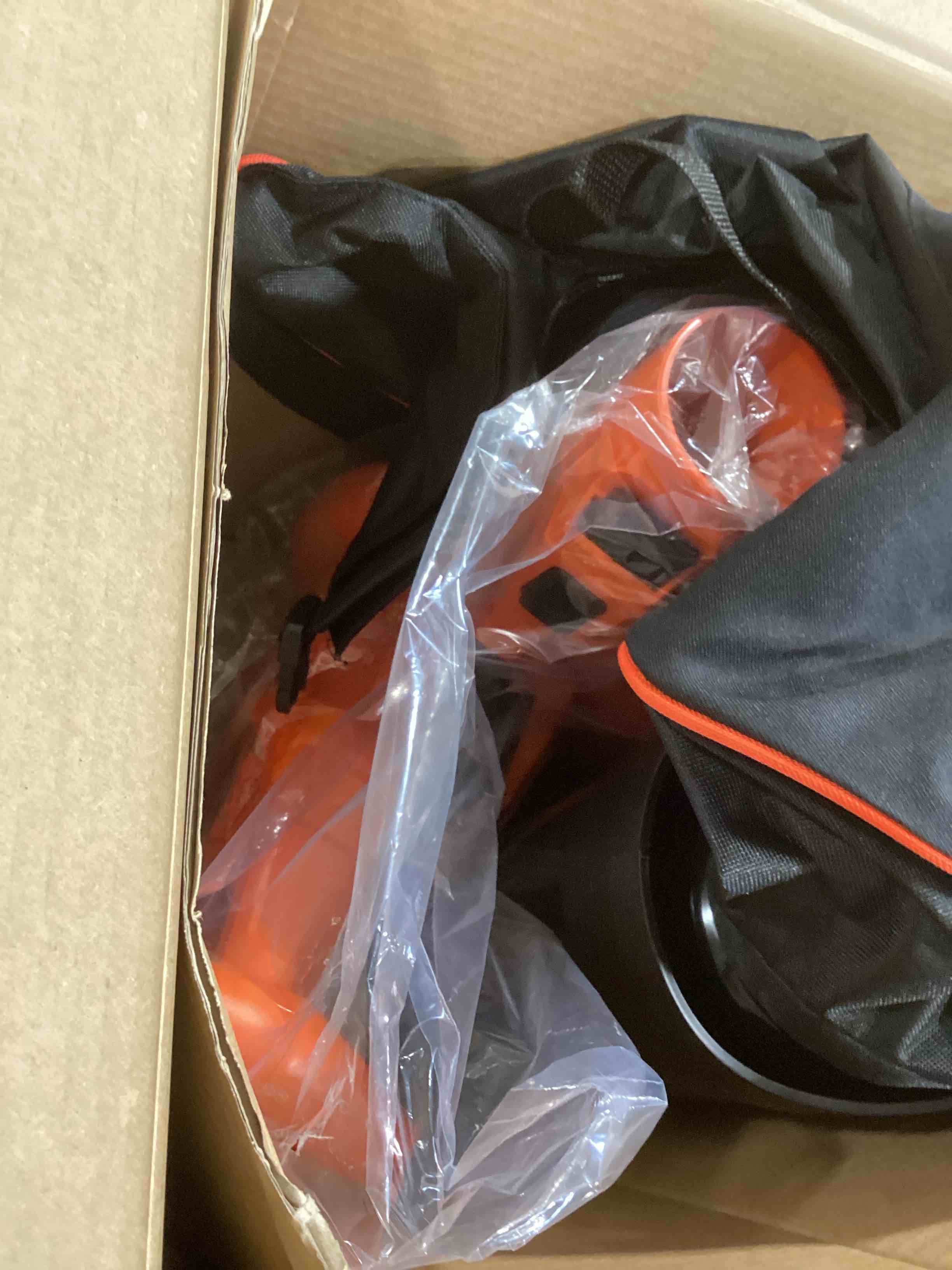 https://s3.amazonaws.com/lotting-images-prod/bidfta/RED6464493_1720534751408.jpeg