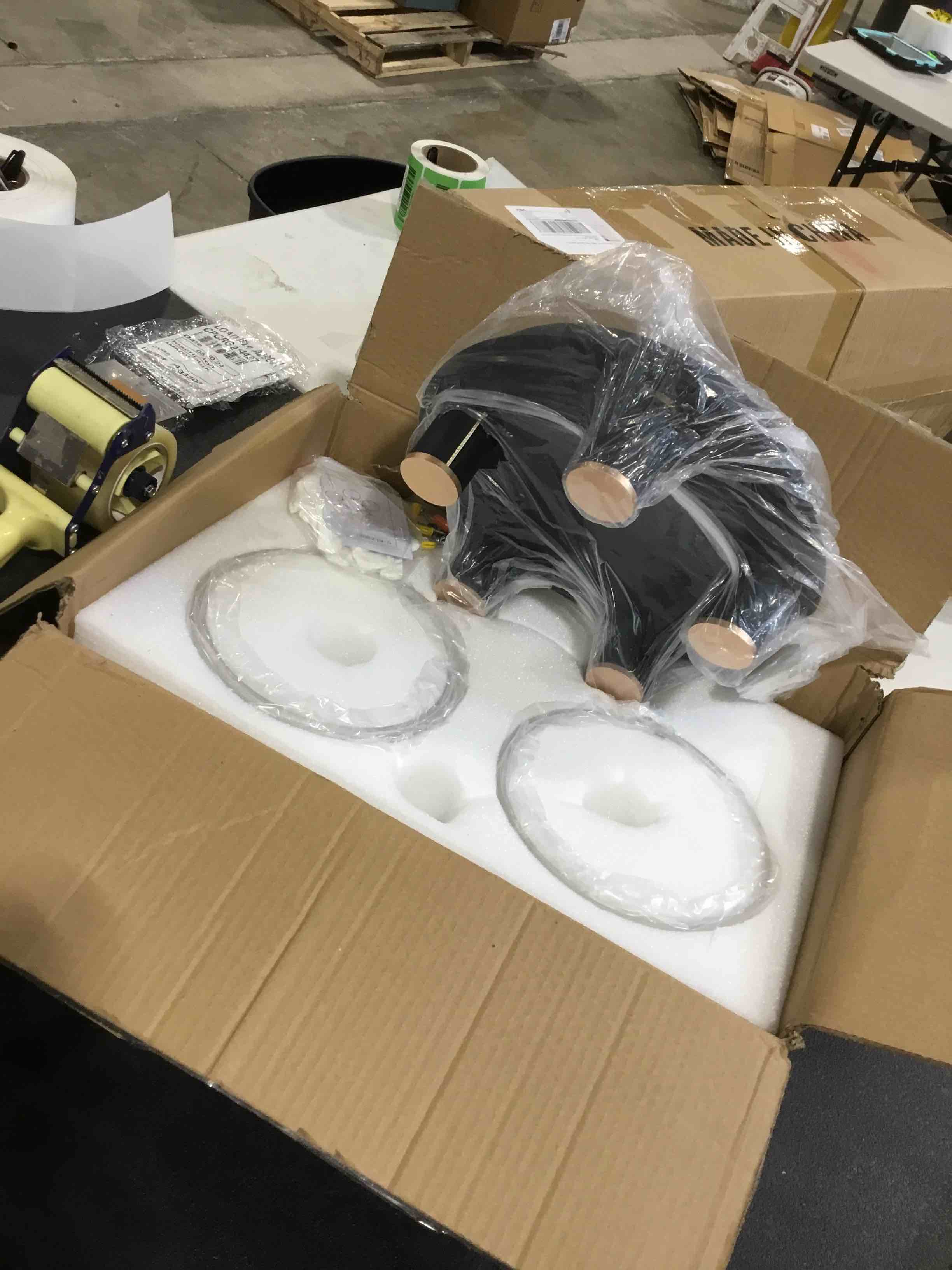 https://s3.amazonaws.com/lotting-images-prod/bidfta/RED6464944_1721758619231.jpeg