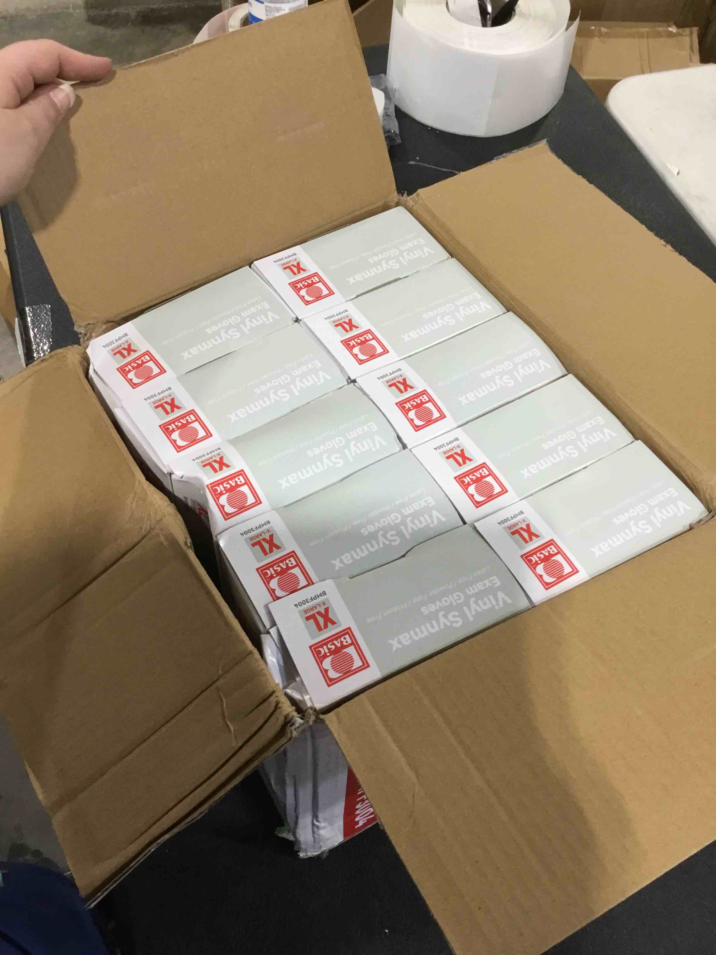 https://s3.amazonaws.com/lotting-images-prod/bidfta/RED6464962_1721763623454.jpeg