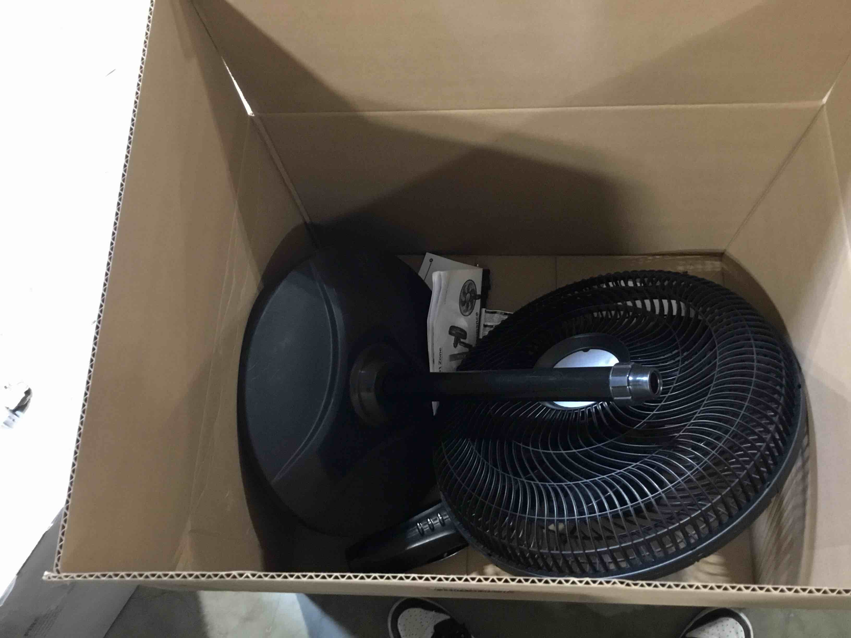 https://s3.amazonaws.com/lotting-images-prod/bidfta/RED6465426_1723224834830.jpeg