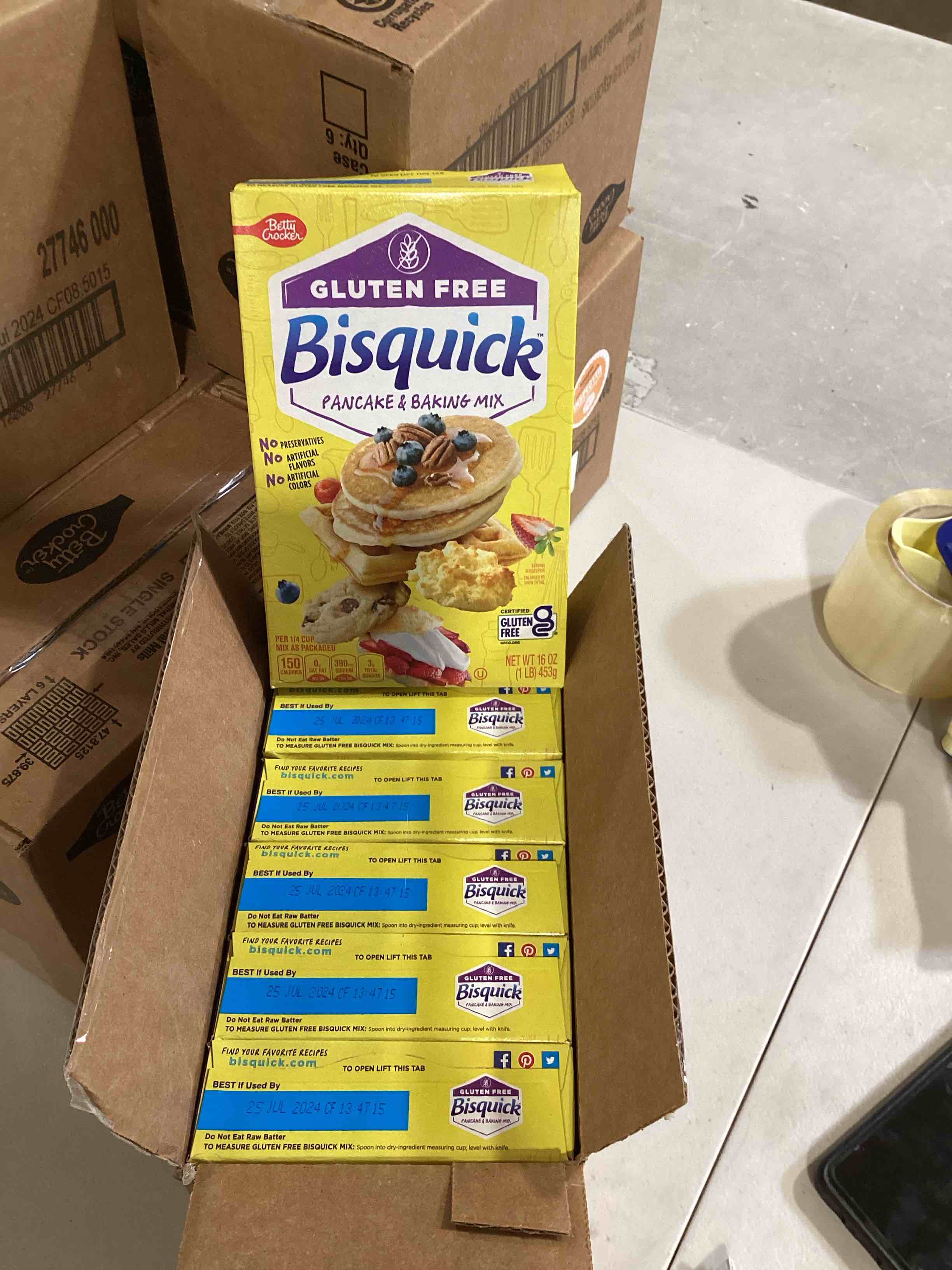 Betty Crocker Bisquick Baking Mix, Gluten Free Pancake and Waffle Mix, 16 oz Box (Pack of 12)