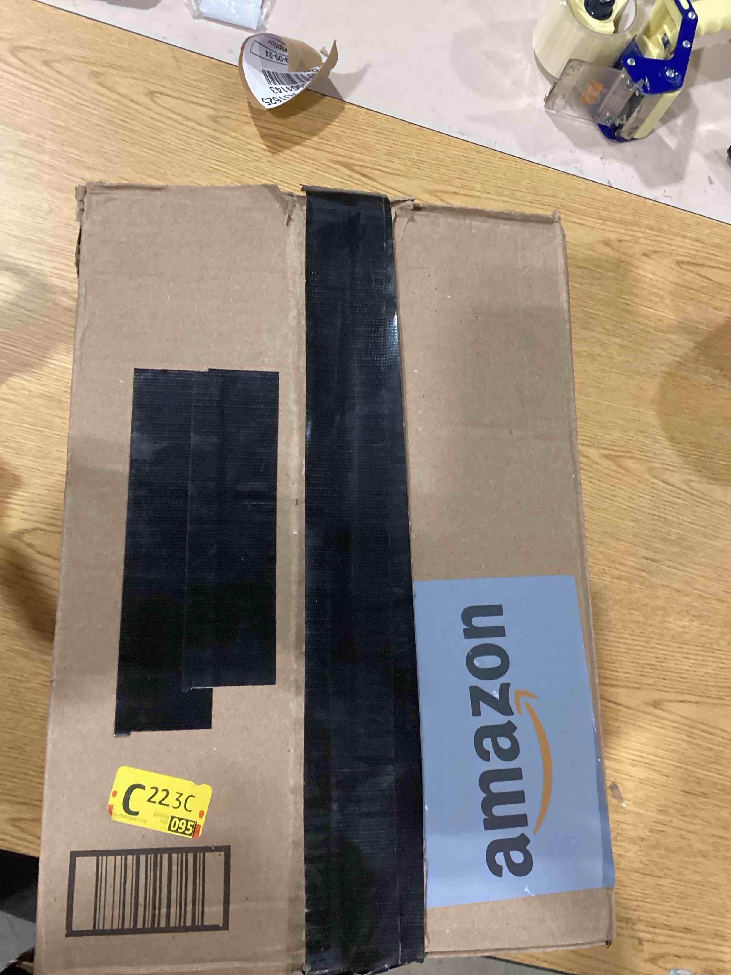 https://s3.amazonaws.com/lotting-images-prod/bidfta/RED6468180_1725883221130.jpeg