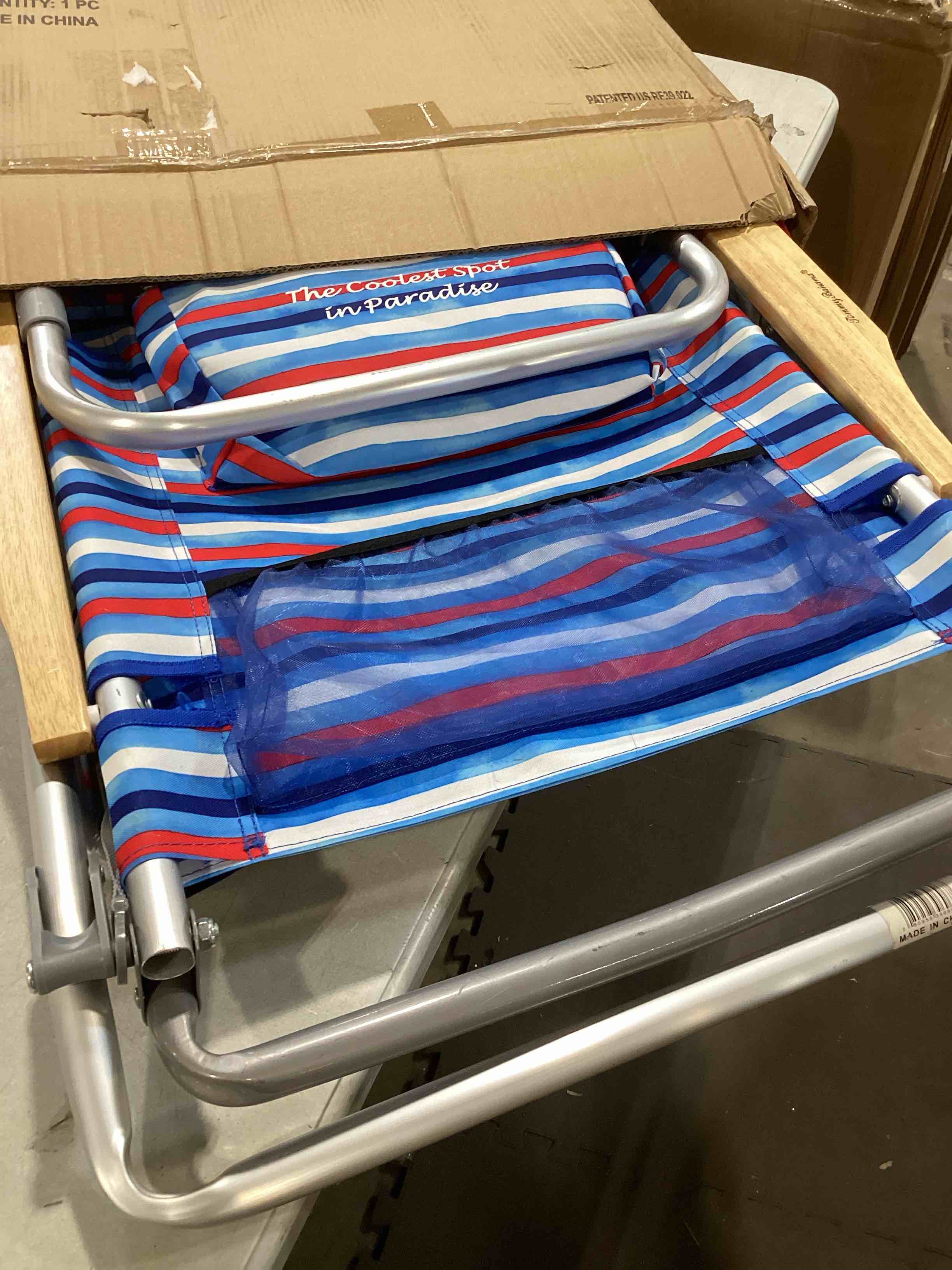 Tommy Bahama 5Position Classic Lay Flat Folding Backpack Beach Chair