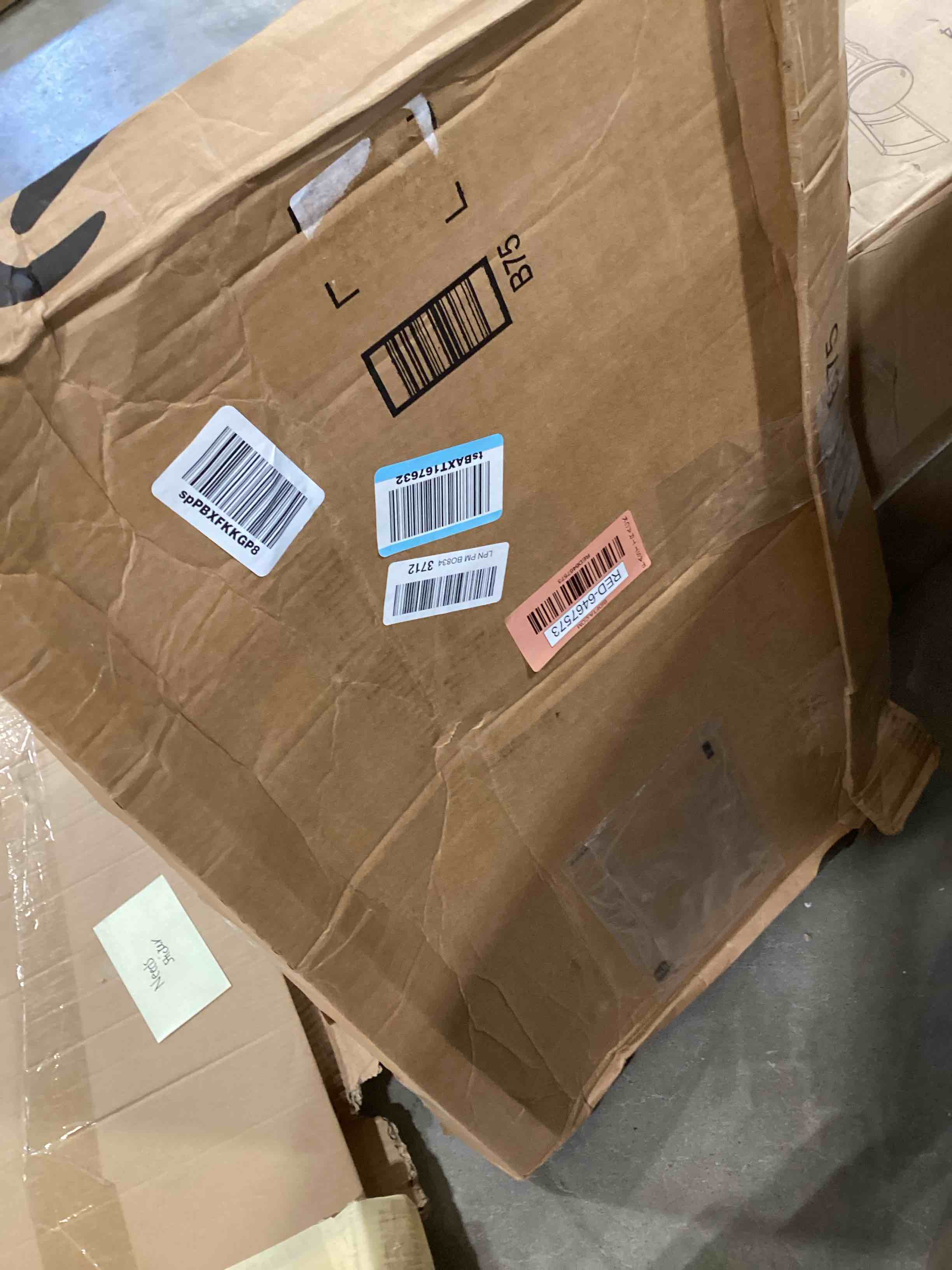 https://s3.amazonaws.com/lotting-images-prod/bidfta/RED6468561_1725472378574.jpeg