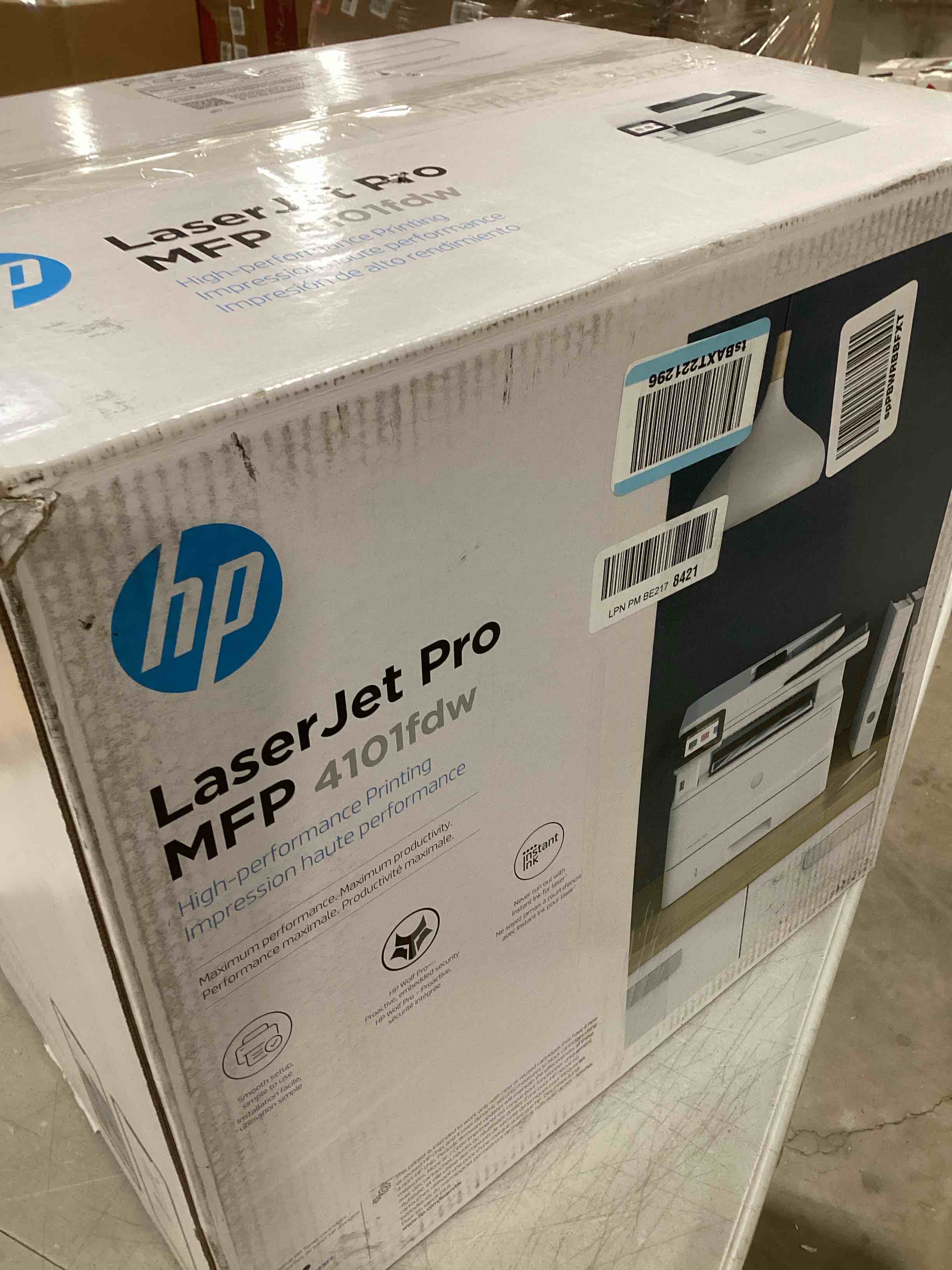 https://s3.amazonaws.com/lotting-images-prod/bidfta/RED6469021_1725652387334.jpeg