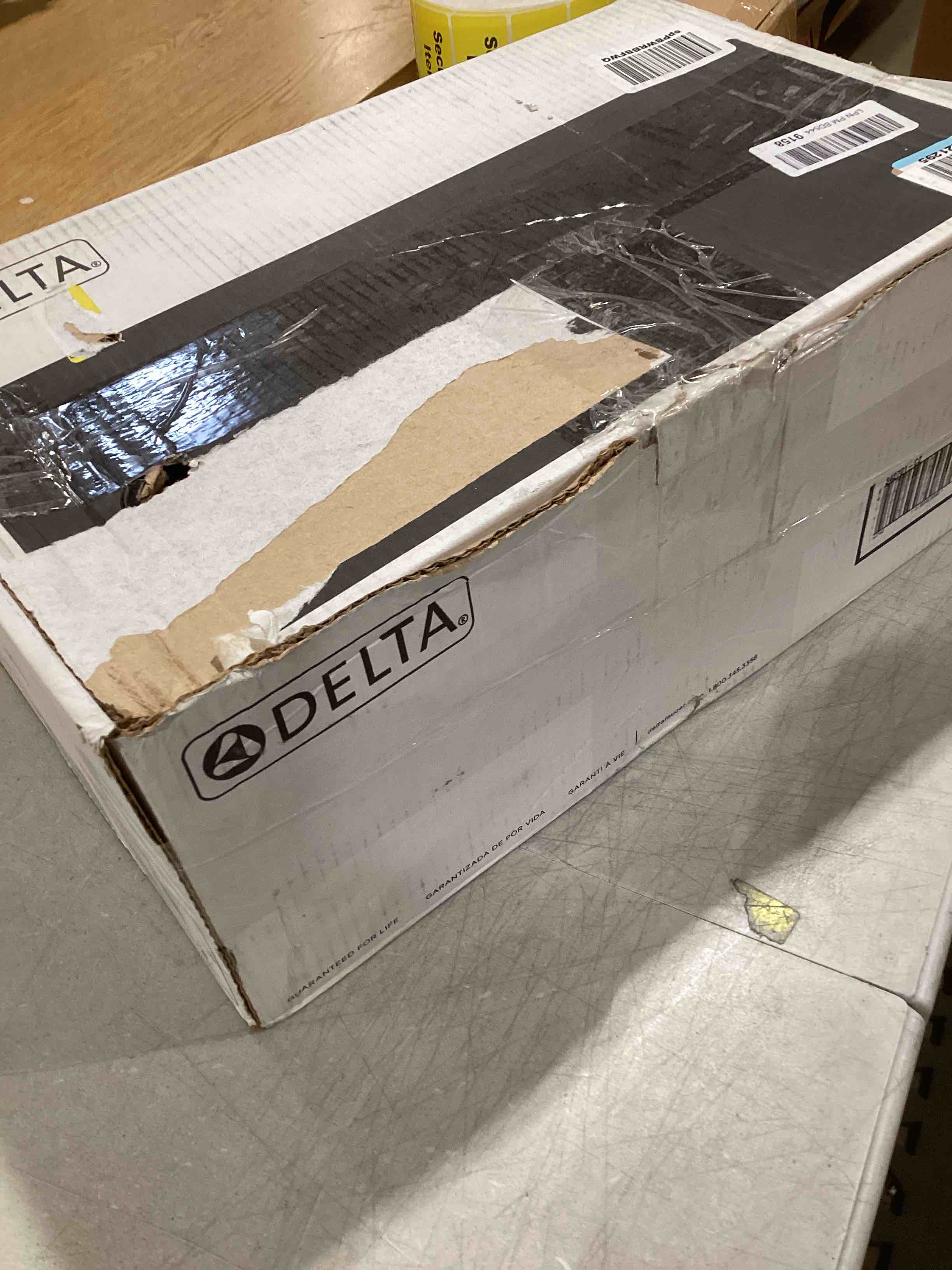https://s3.amazonaws.com/lotting-images-prod/bidfta/RED6469024_1725652773787.jpeg