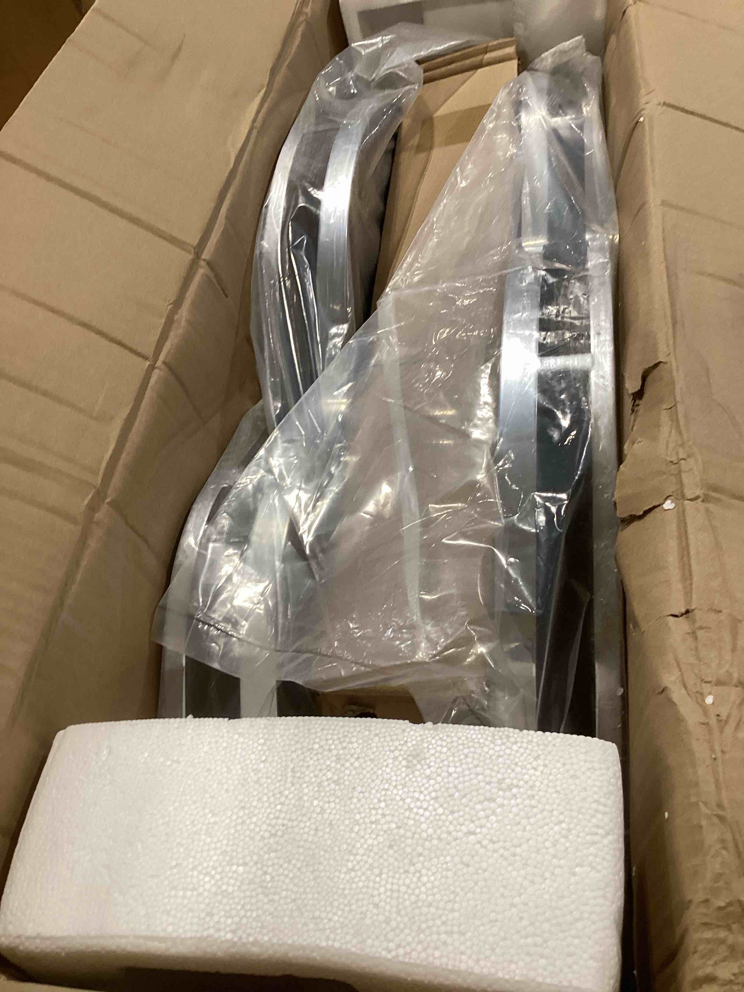 https://s3.amazonaws.com/lotting-images-prod/bidfta/RED6469533_1726173090094.jpeg