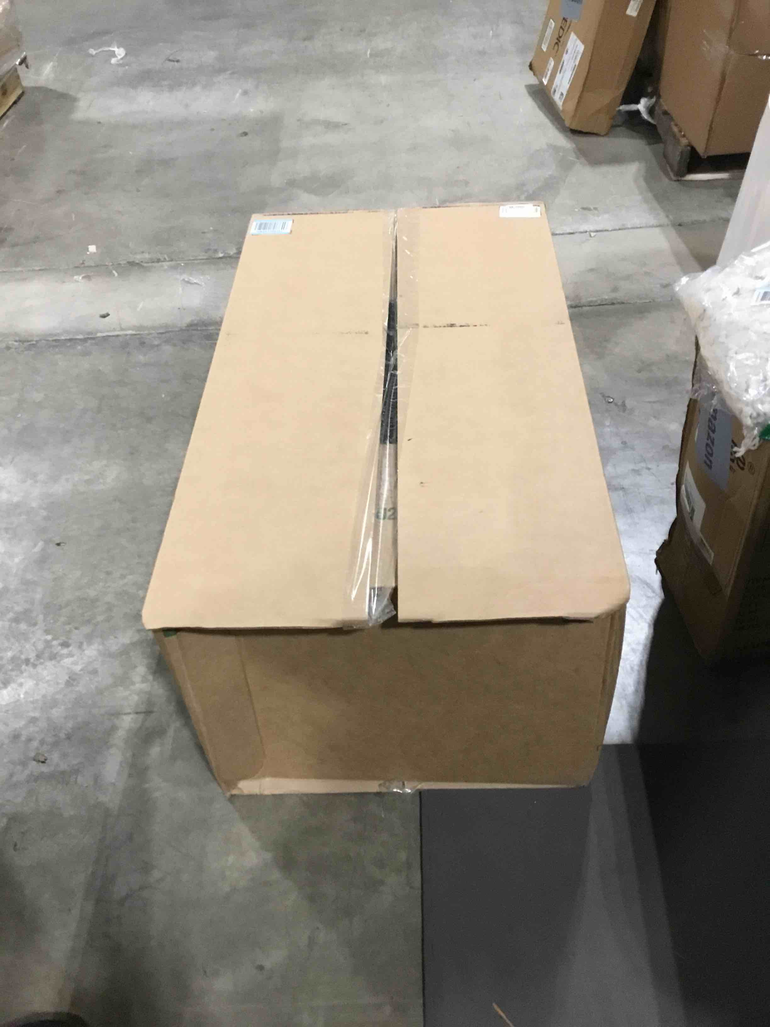 https://s3.amazonaws.com/lotting-images-prod/bidfta/RED6469774_1726572077336.jpeg