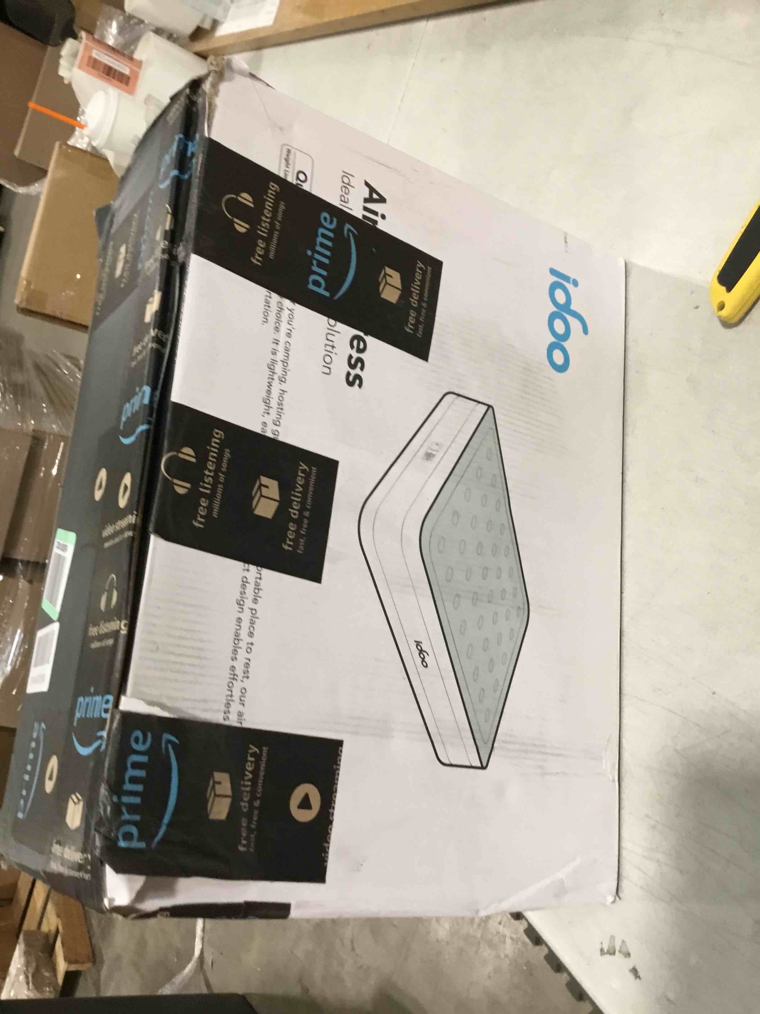 https://s3.amazonaws.com/lotting-images-prod/bidfta/RED6469800_1726577797491.jpeg