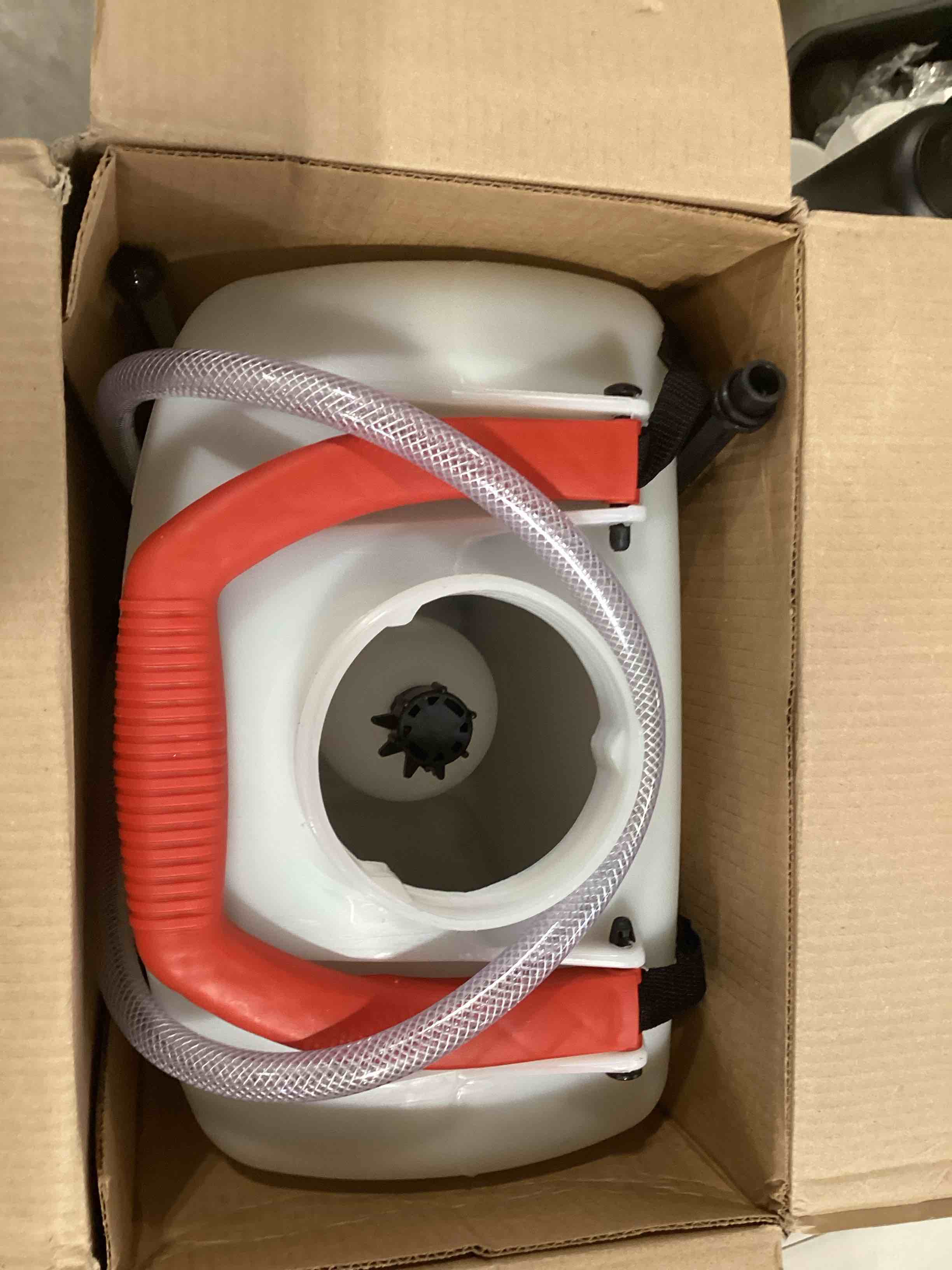 https://s3.amazonaws.com/lotting-images-prod/bidfta/RED6470610_1724256108604.jpeg