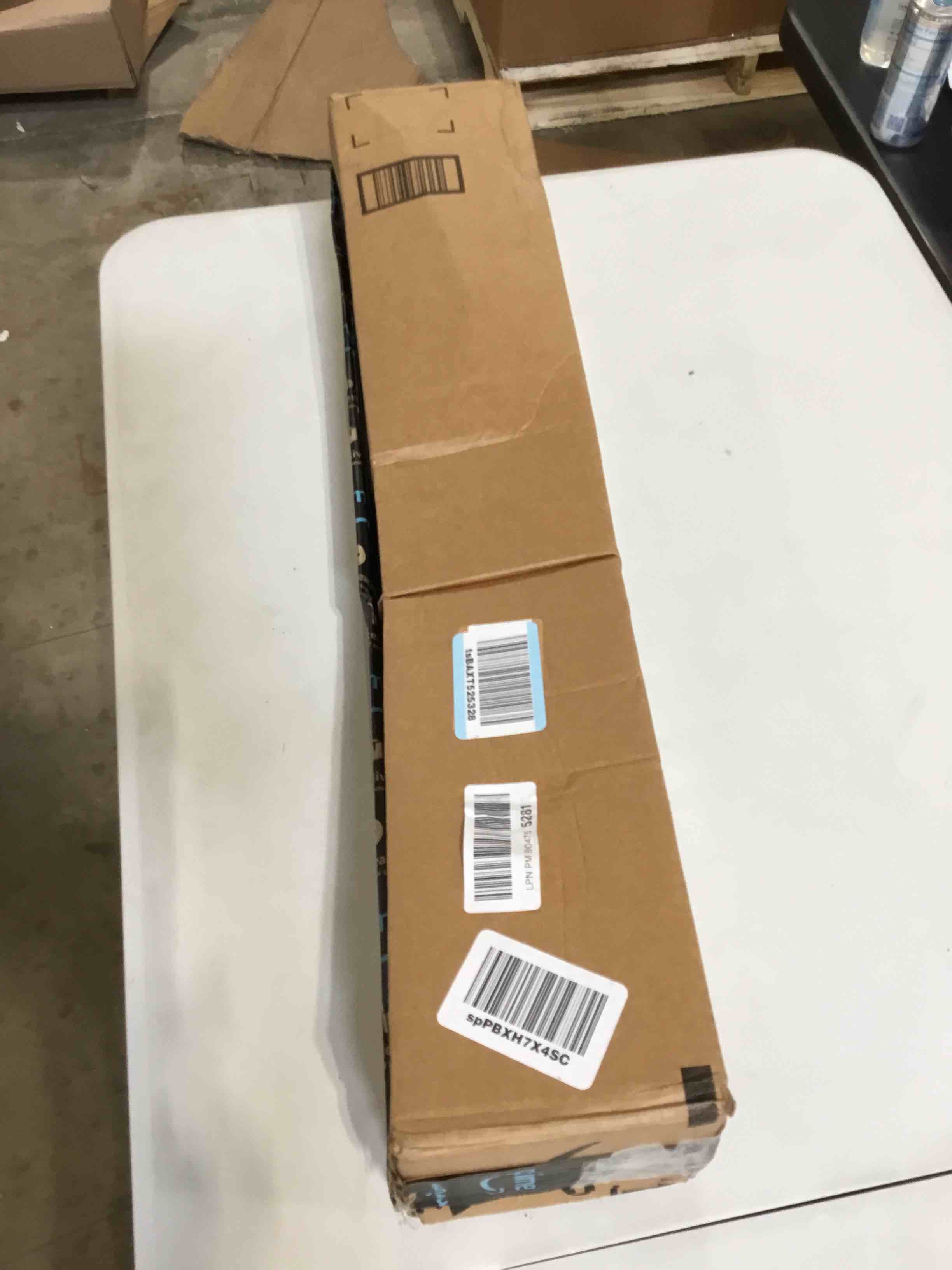 https://s3.amazonaws.com/lotting-images-prod/bidfta/RED6471105_1724695386176.jpeg