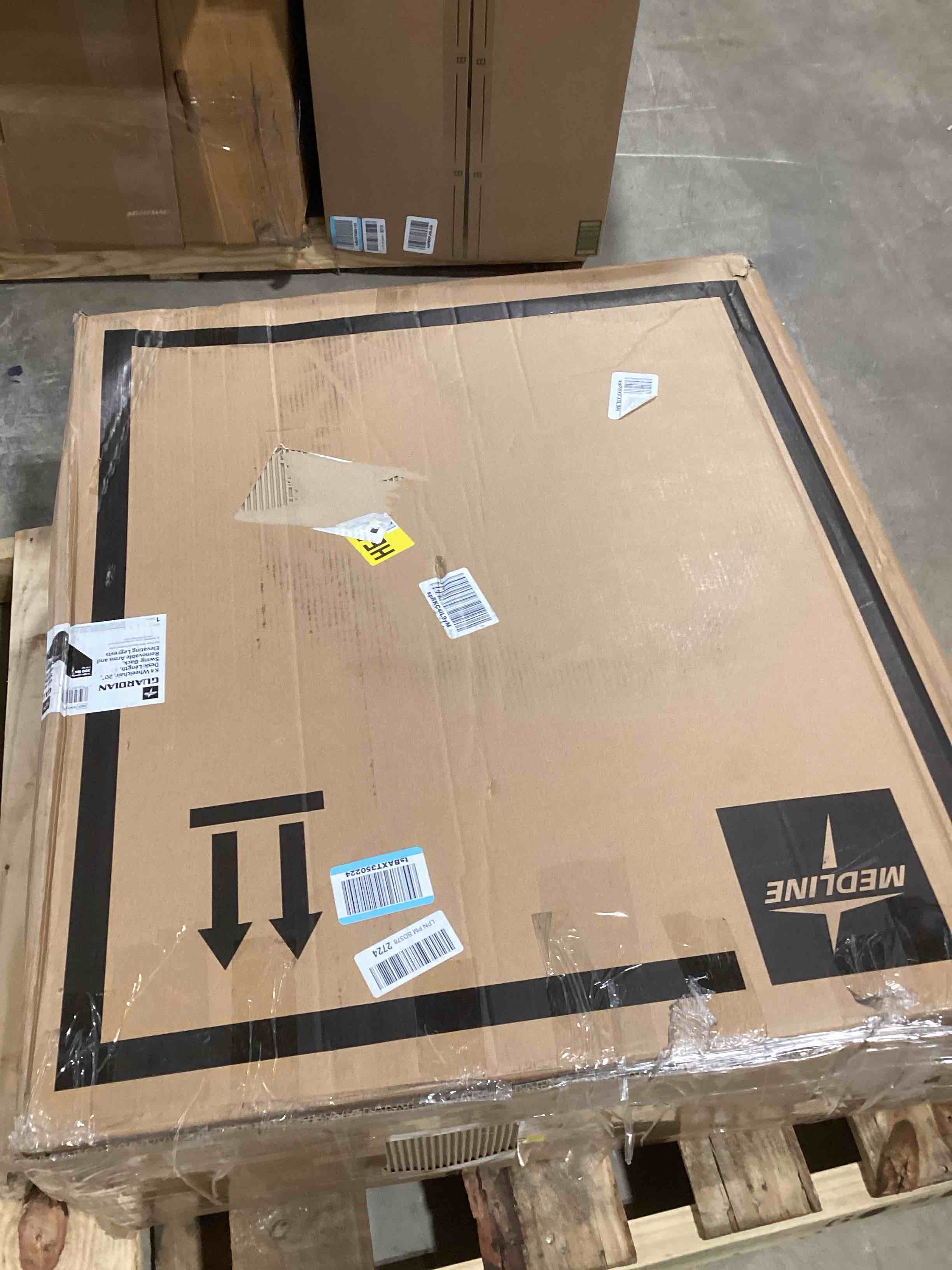 https://s3.amazonaws.com/lotting-images-prod/bidfta/RED6472772_1729177742706.jpeg