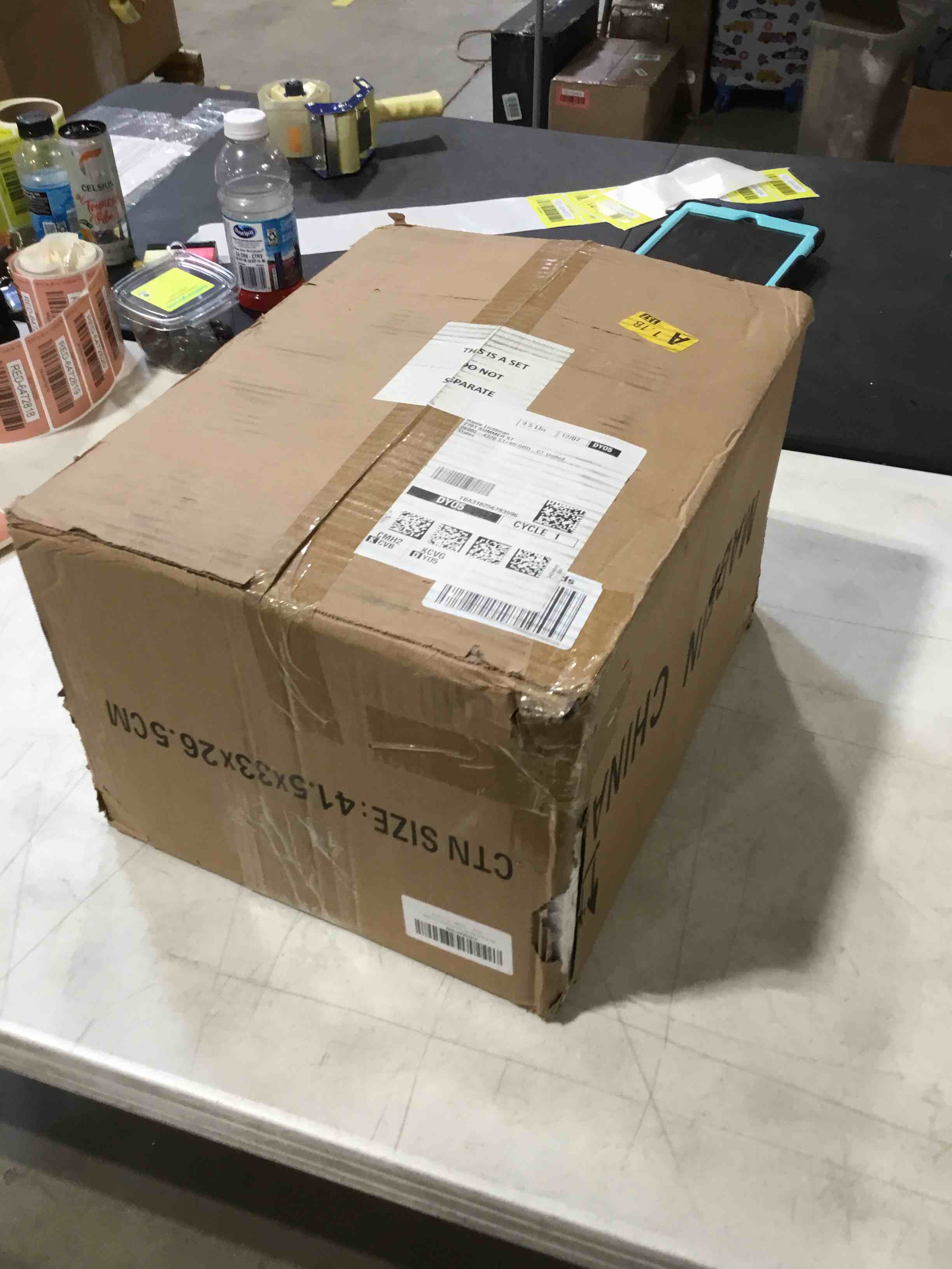 https://s3.amazonaws.com/lotting-images-prod/bidfta/RED6472794_1729184580733.jpeg