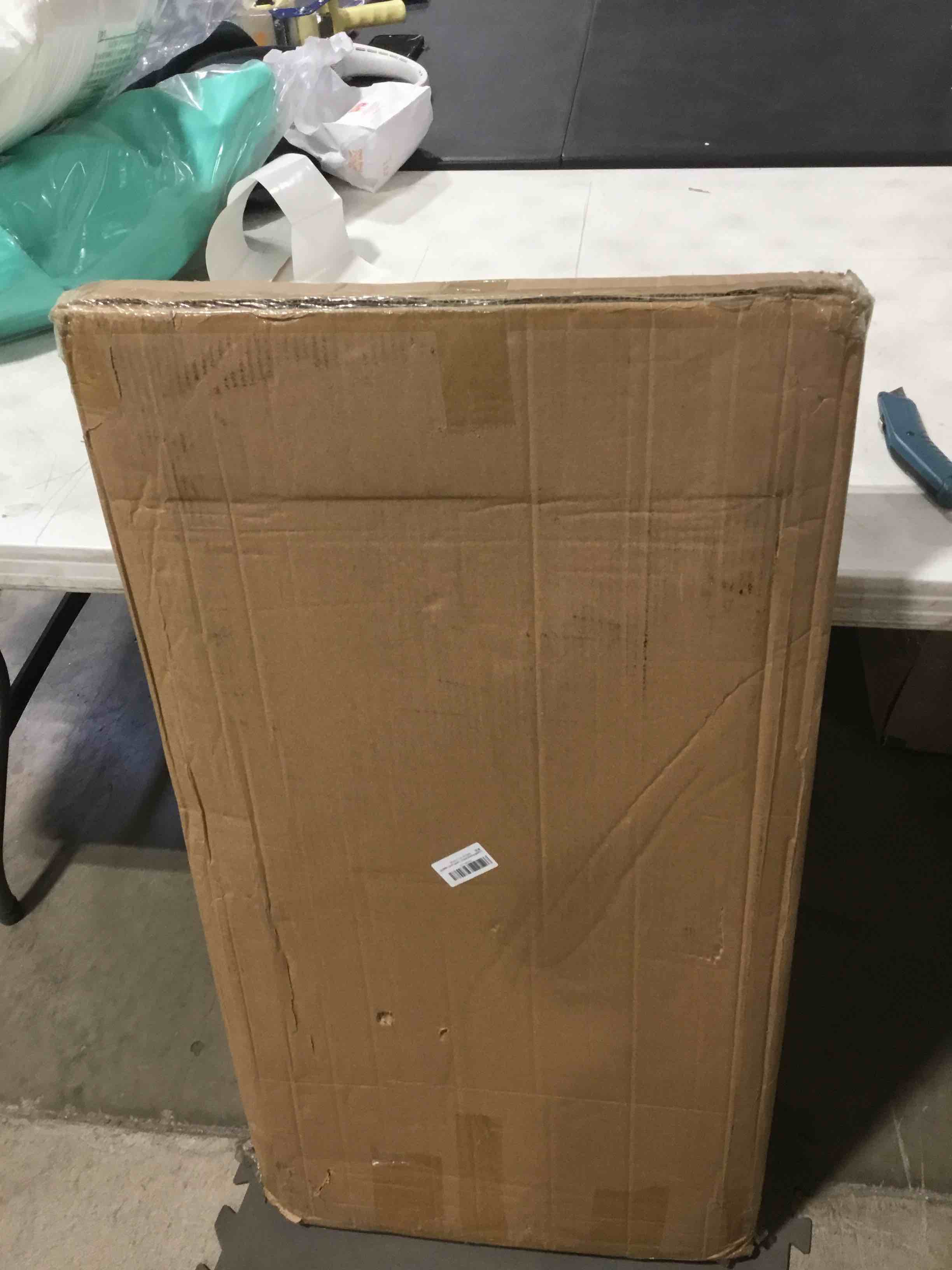 https://s3.amazonaws.com/lotting-images-prod/bidfta/RED6472867_1729257193359.jpeg
