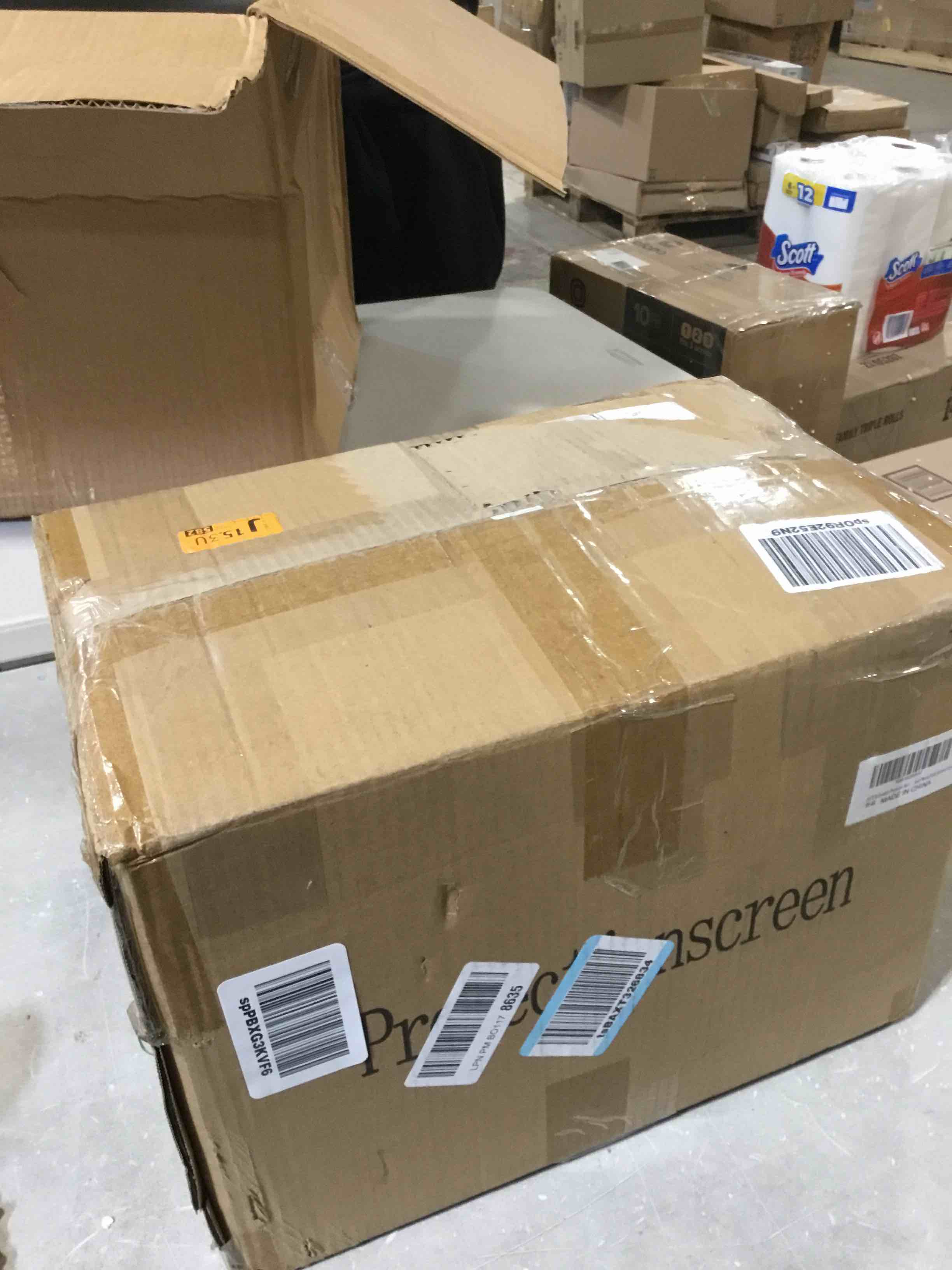 https://s3.amazonaws.com/lotting-images-prod/bidfta/RED6473705_1723231427257.jpeg