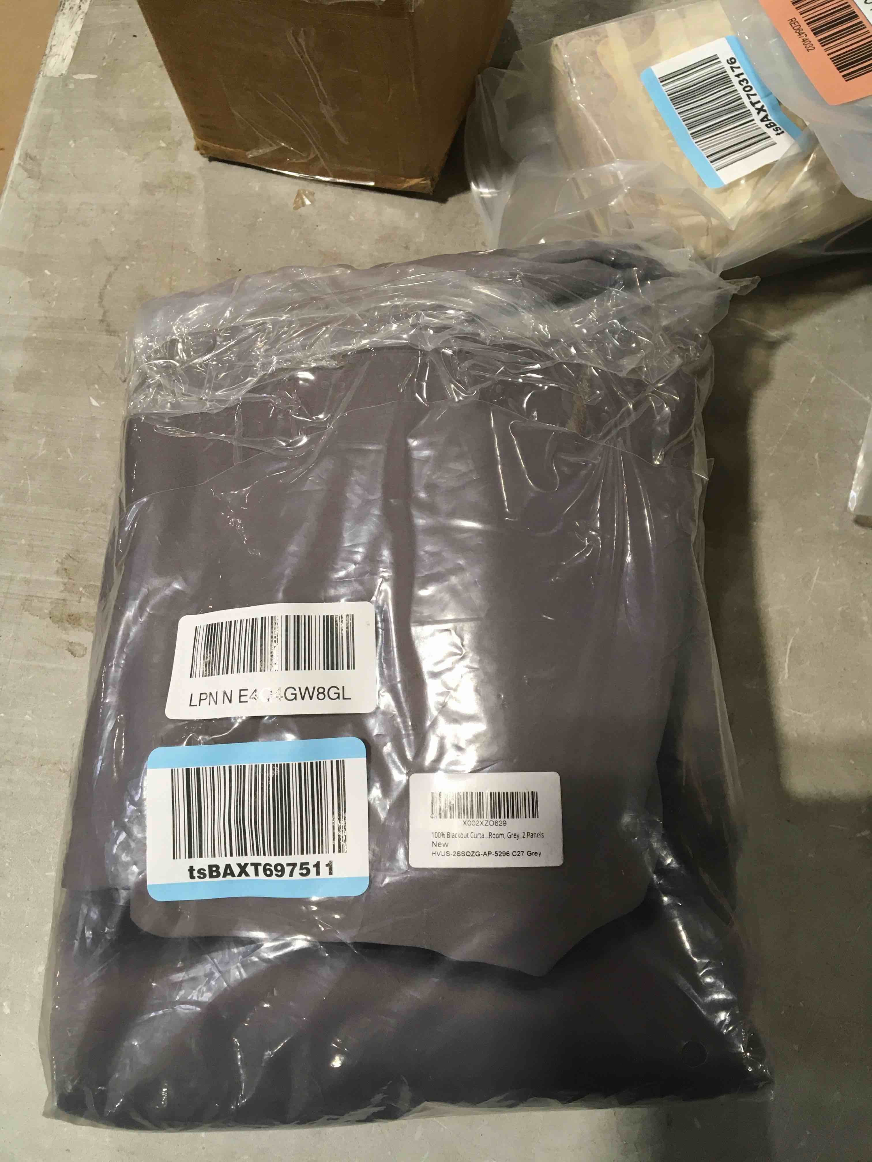 https://s3.amazonaws.com/lotting-images-prod/bidfta/RED6474033_1723721098865.jpeg