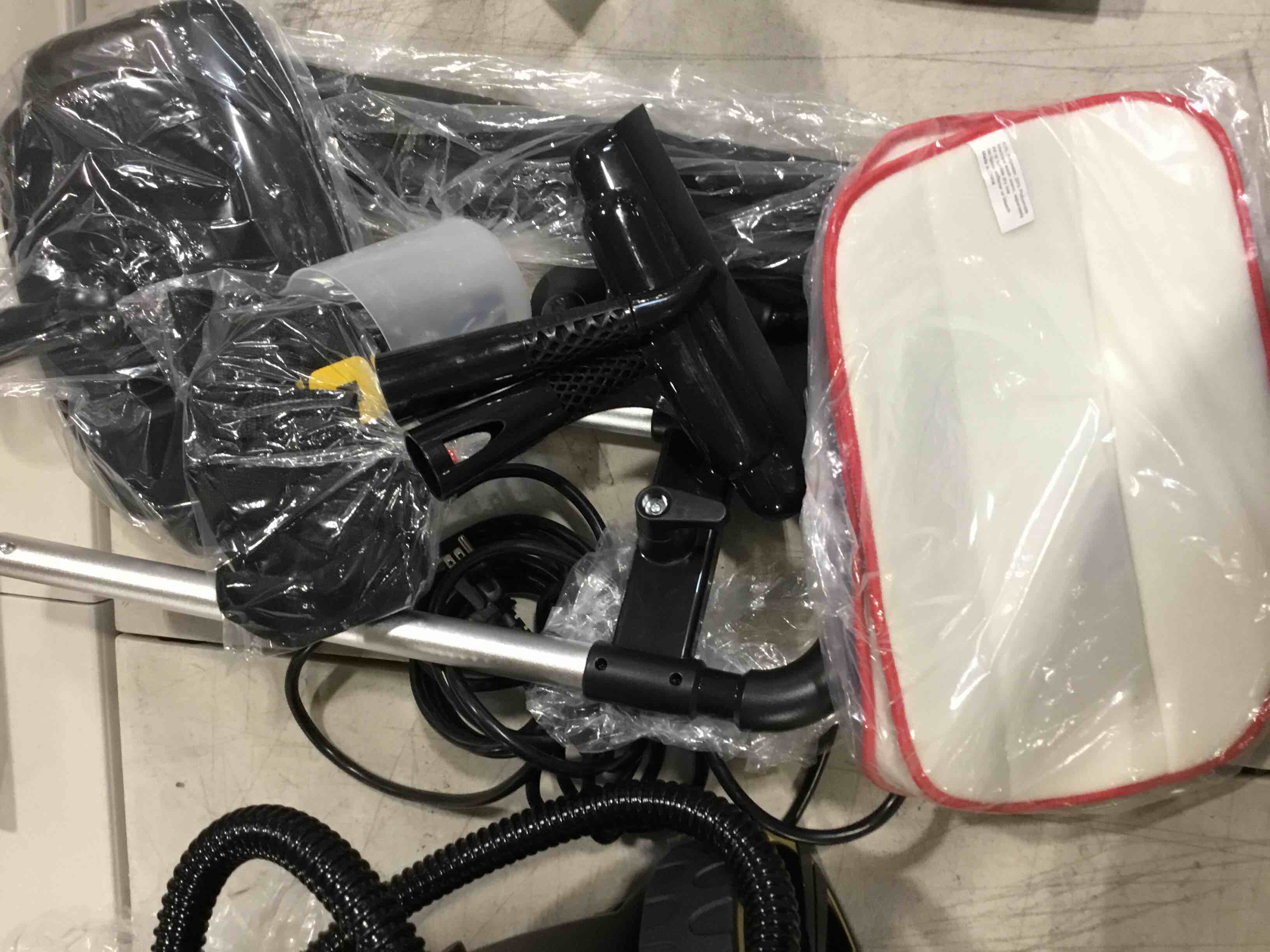 https://s3.amazonaws.com/lotting-images-prod/bidfta/RED6474872_1719922708460.jpeg