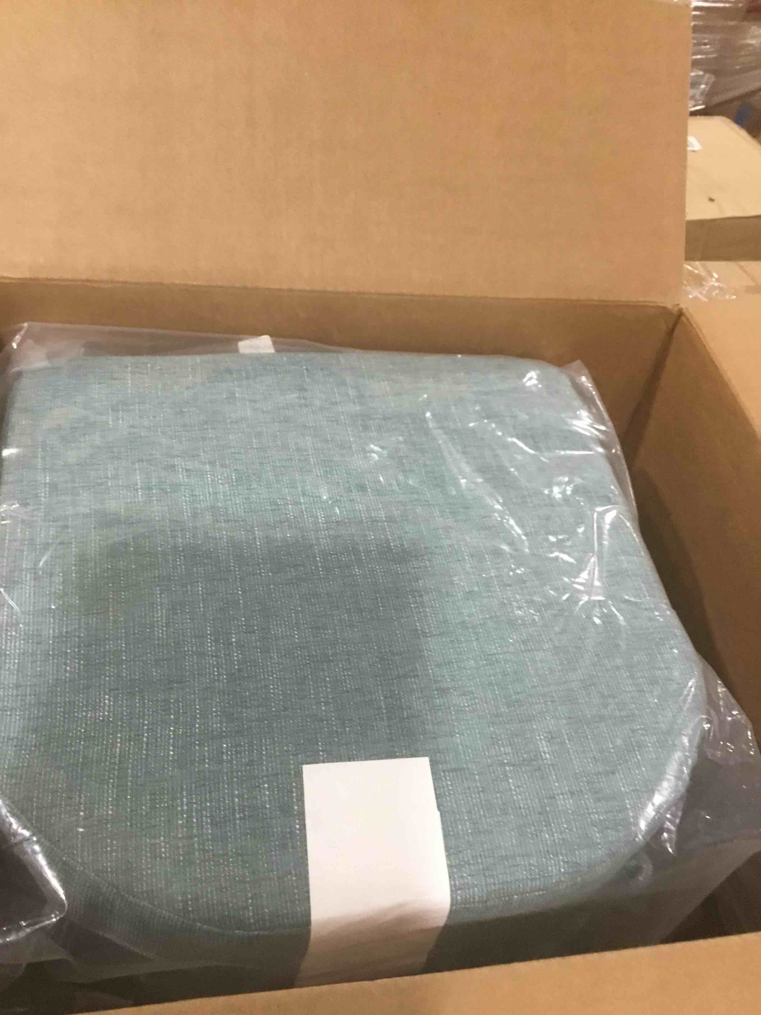 https://s3.amazonaws.com/lotting-images-prod/bidfta/RED6475791_1729167059839.jpeg
