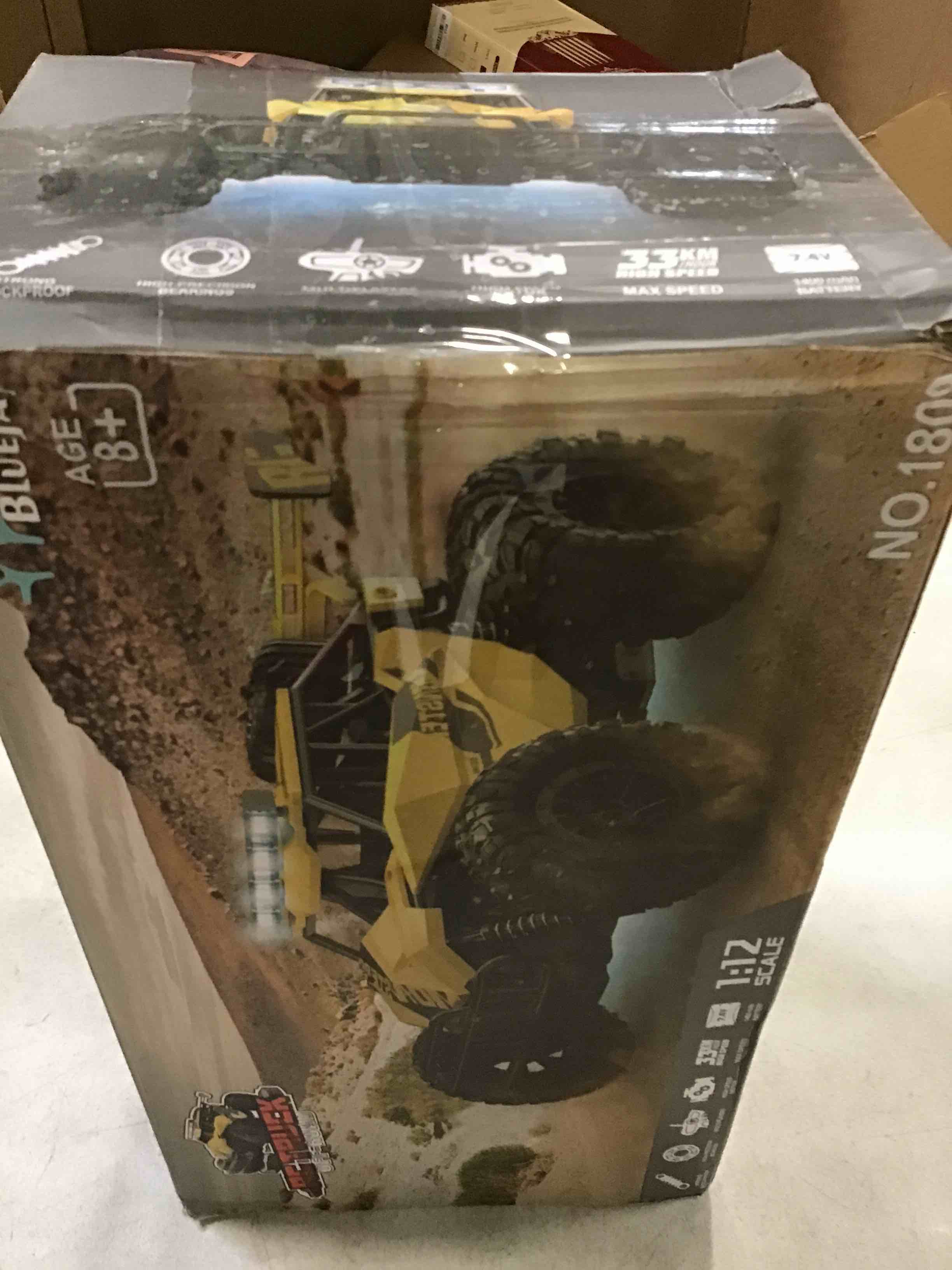 https://s3.amazonaws.com/lotting-images-prod/bidfta/RED6475960_1717506836450.jpeg
