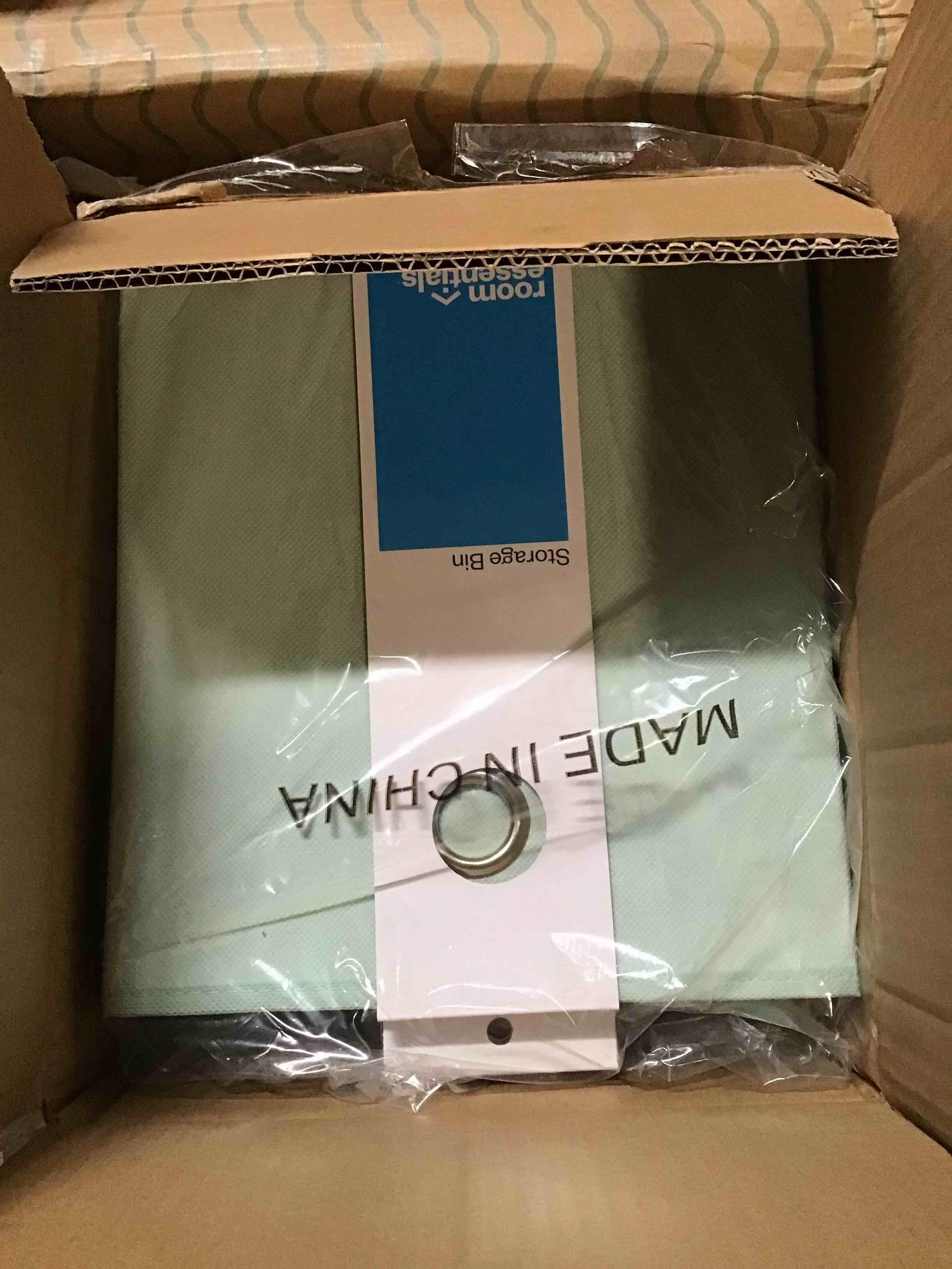 https://s3.amazonaws.com/lotting-images-prod/bidfta/RED6476114_1717529383017.jpeg