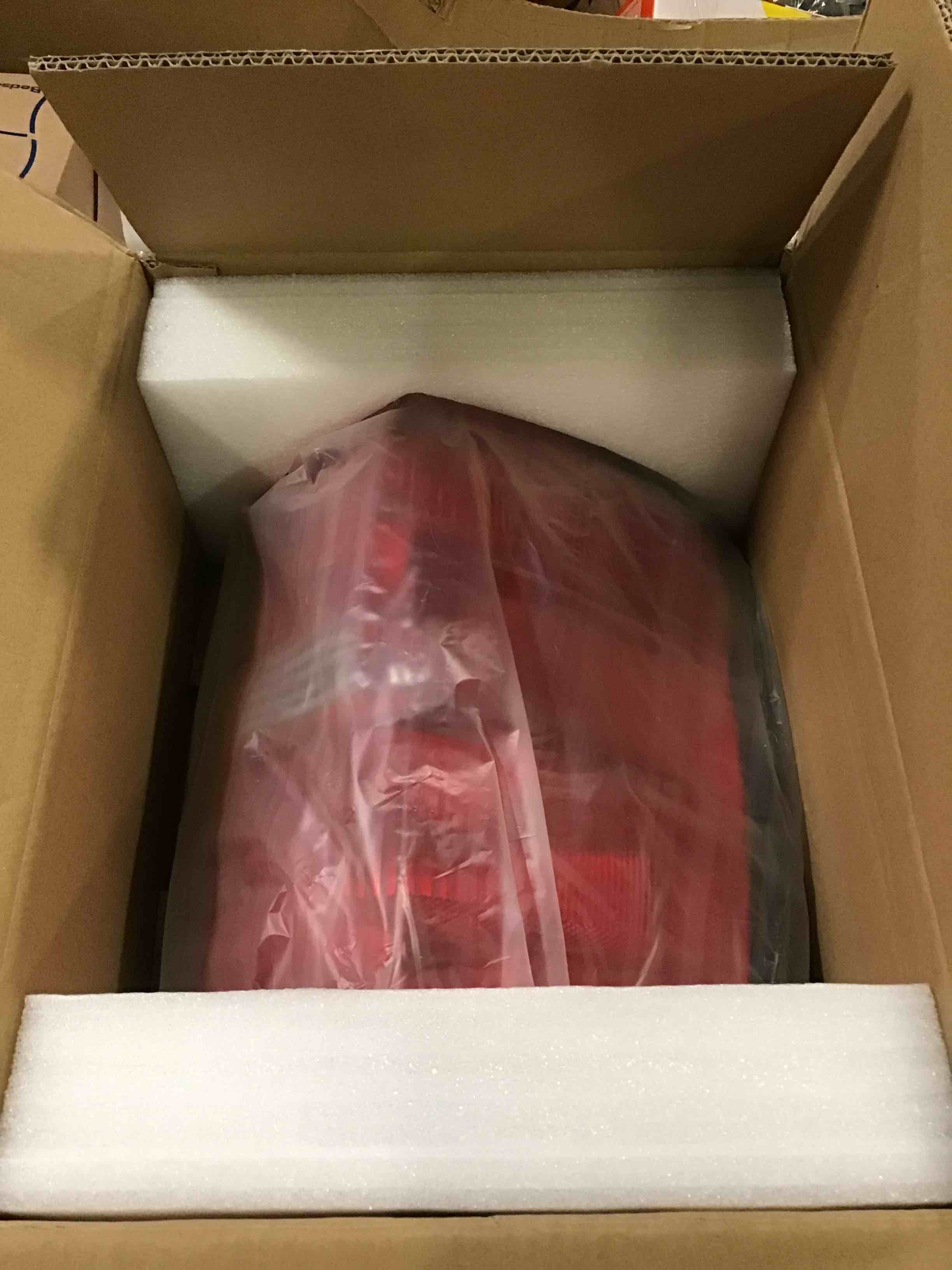 https://s3.amazonaws.com/lotting-images-prod/bidfta/RED6476176_1717587861936.jpeg