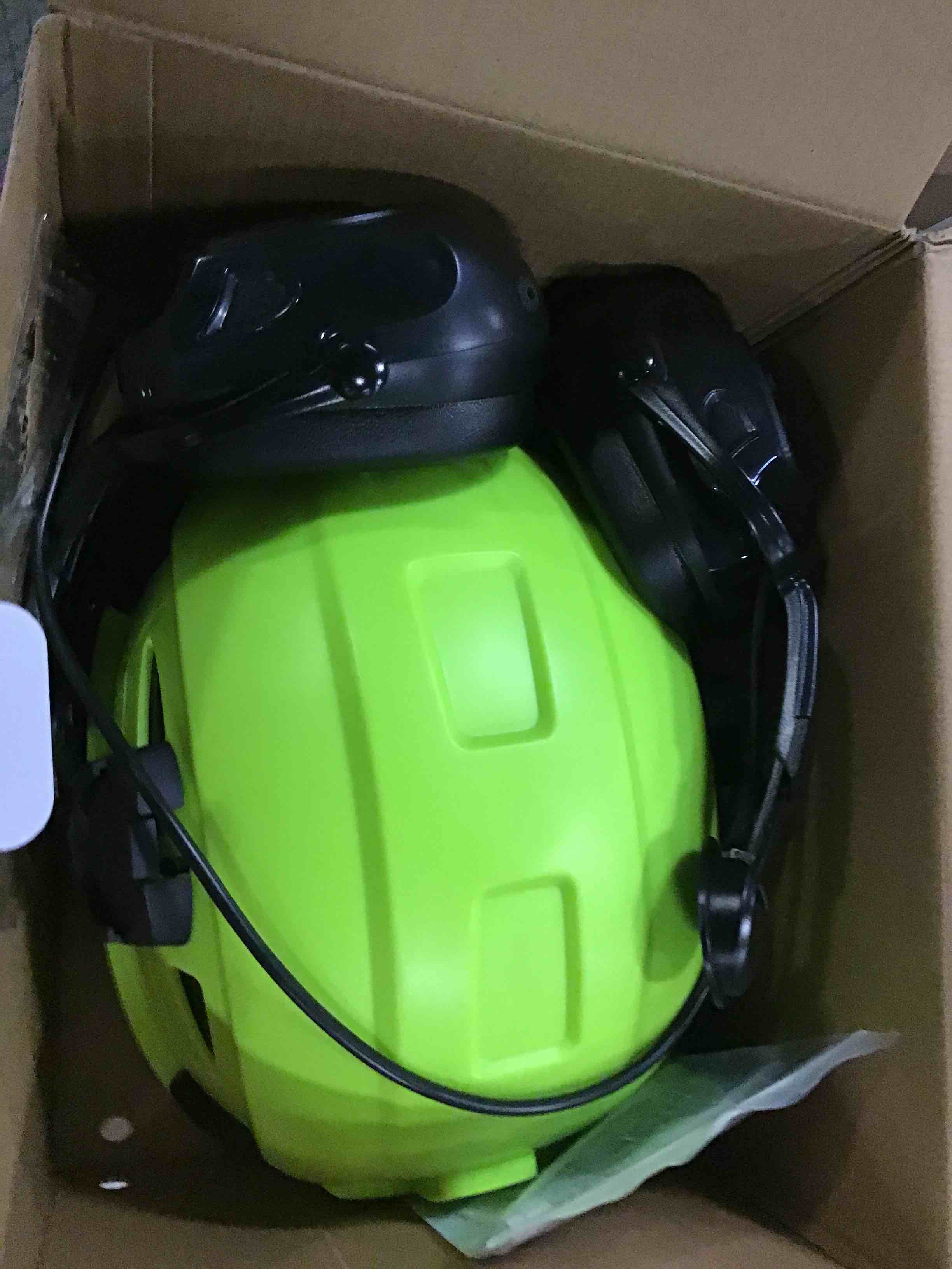 https://s3.amazonaws.com/lotting-images-prod/bidfta/RED6476198_1717589434323.jpeg