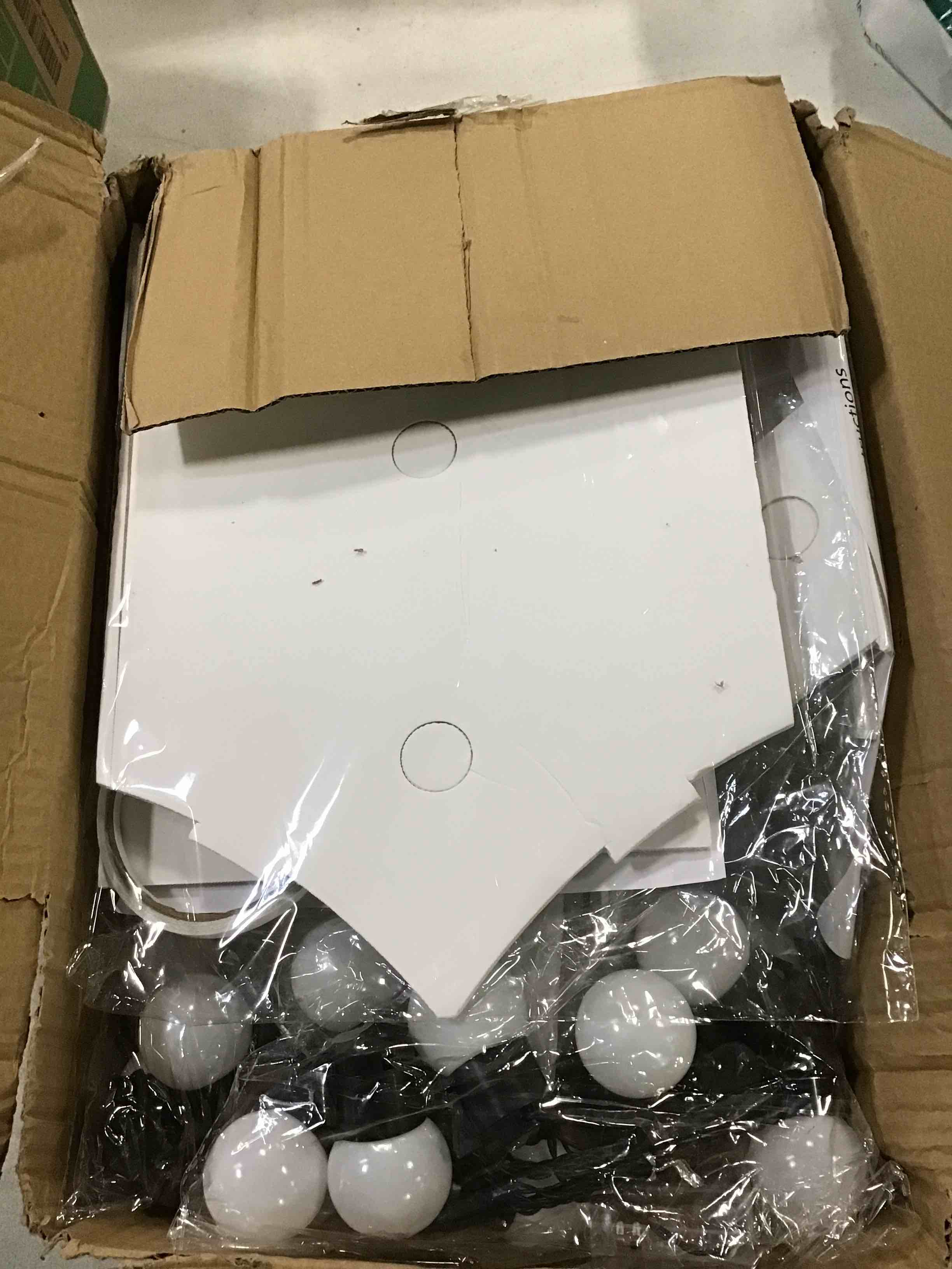 https://s3.amazonaws.com/lotting-images-prod/bidfta/RED6476233_1717591648486.jpeg