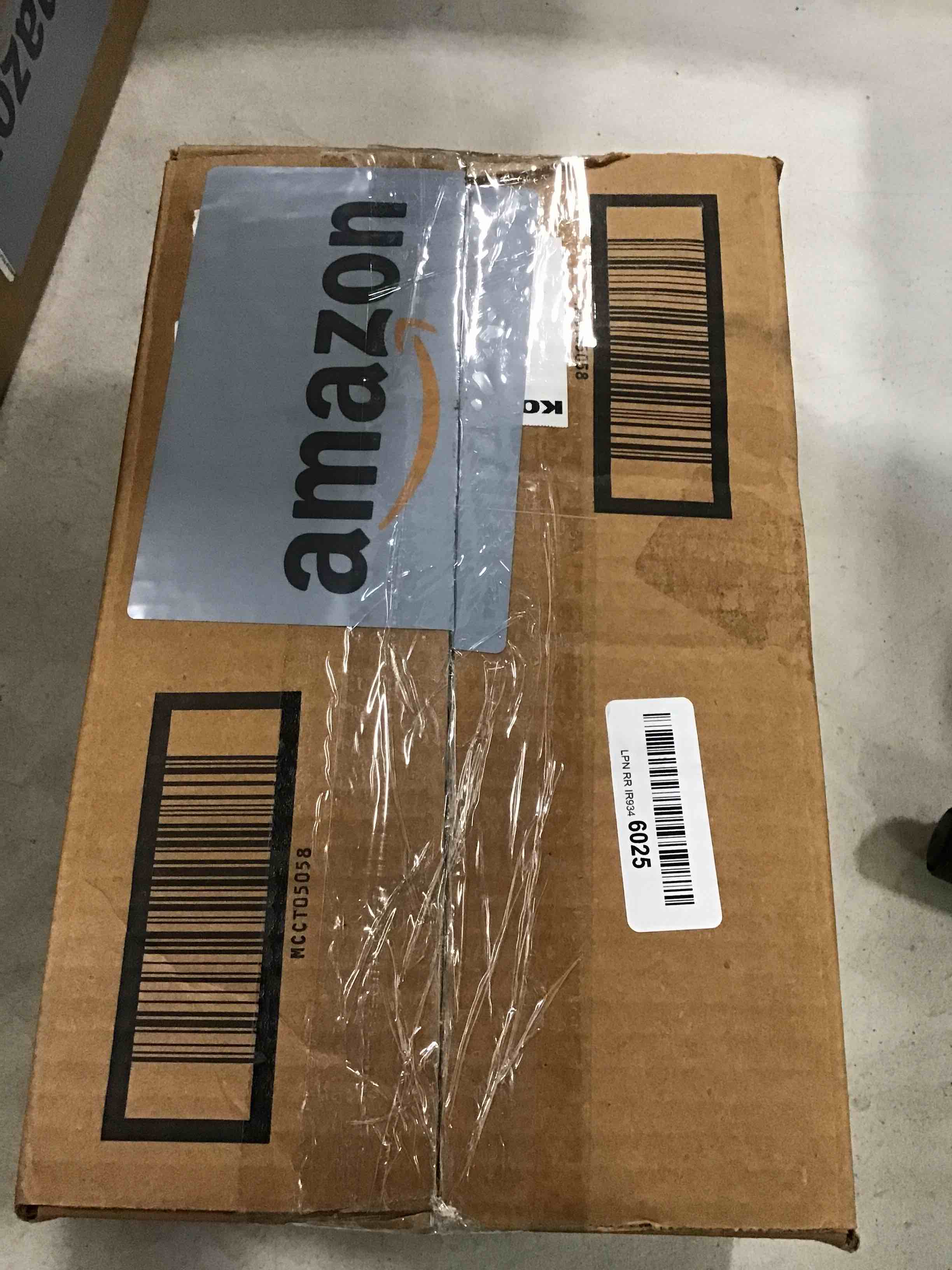https://s3.amazonaws.com/lotting-images-prod/bidfta/RED6476241_1717592063377.jpeg