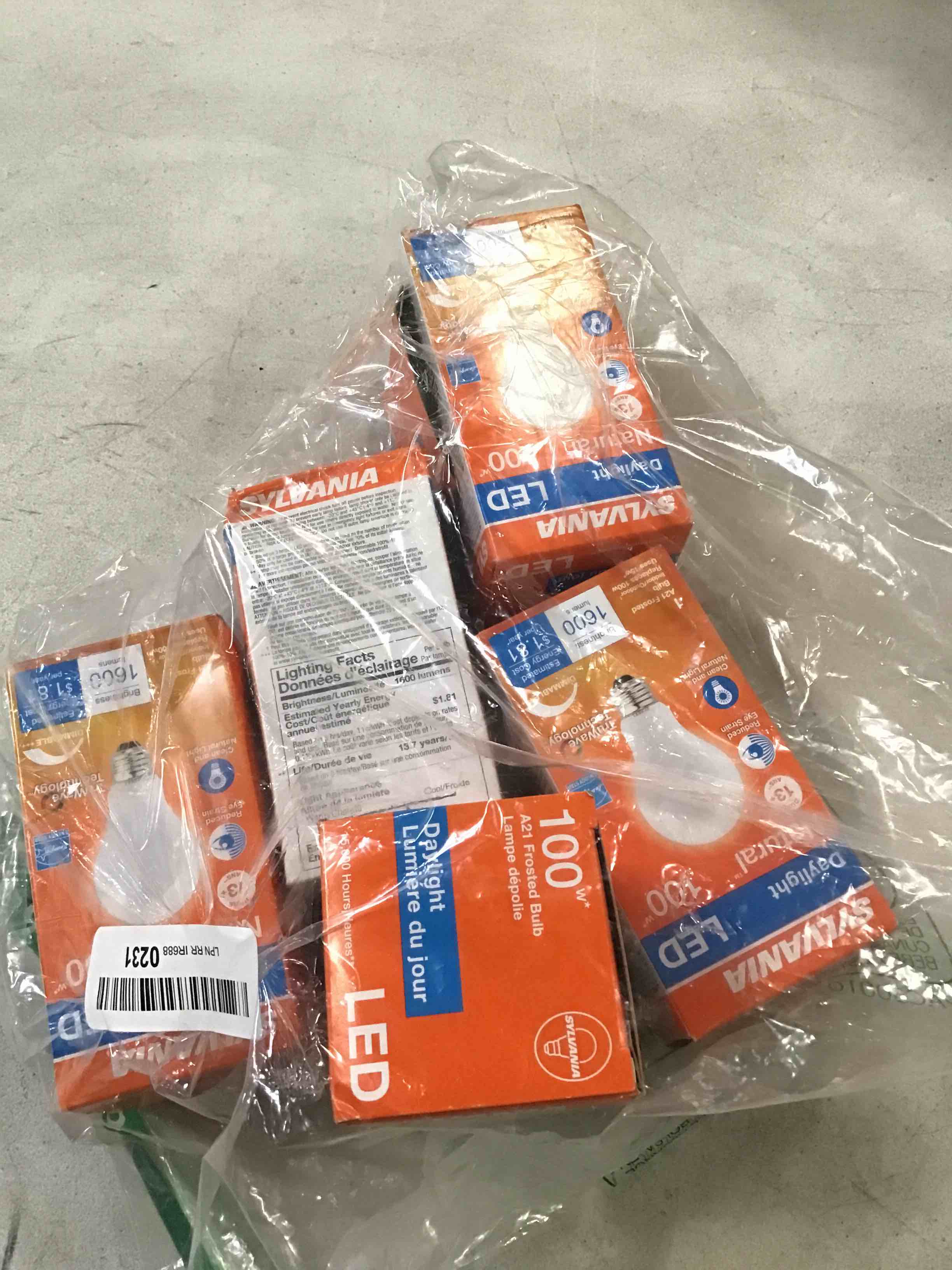https://s3.amazonaws.com/lotting-images-prod/bidfta/RED6476312_1717599615532.jpeg