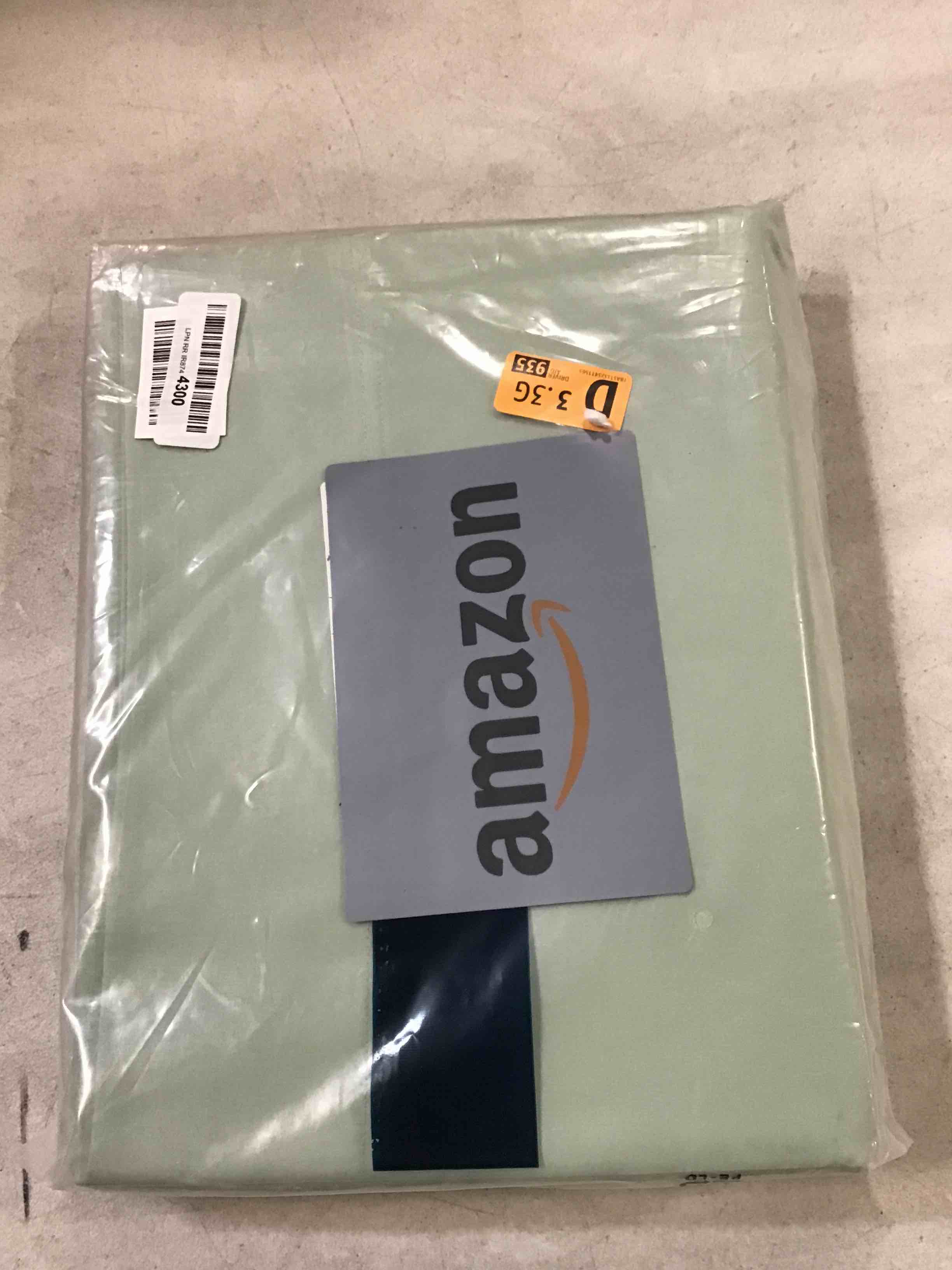 https://s3.amazonaws.com/lotting-images-prod/bidfta/RED6476621_1717677494772.jpeg