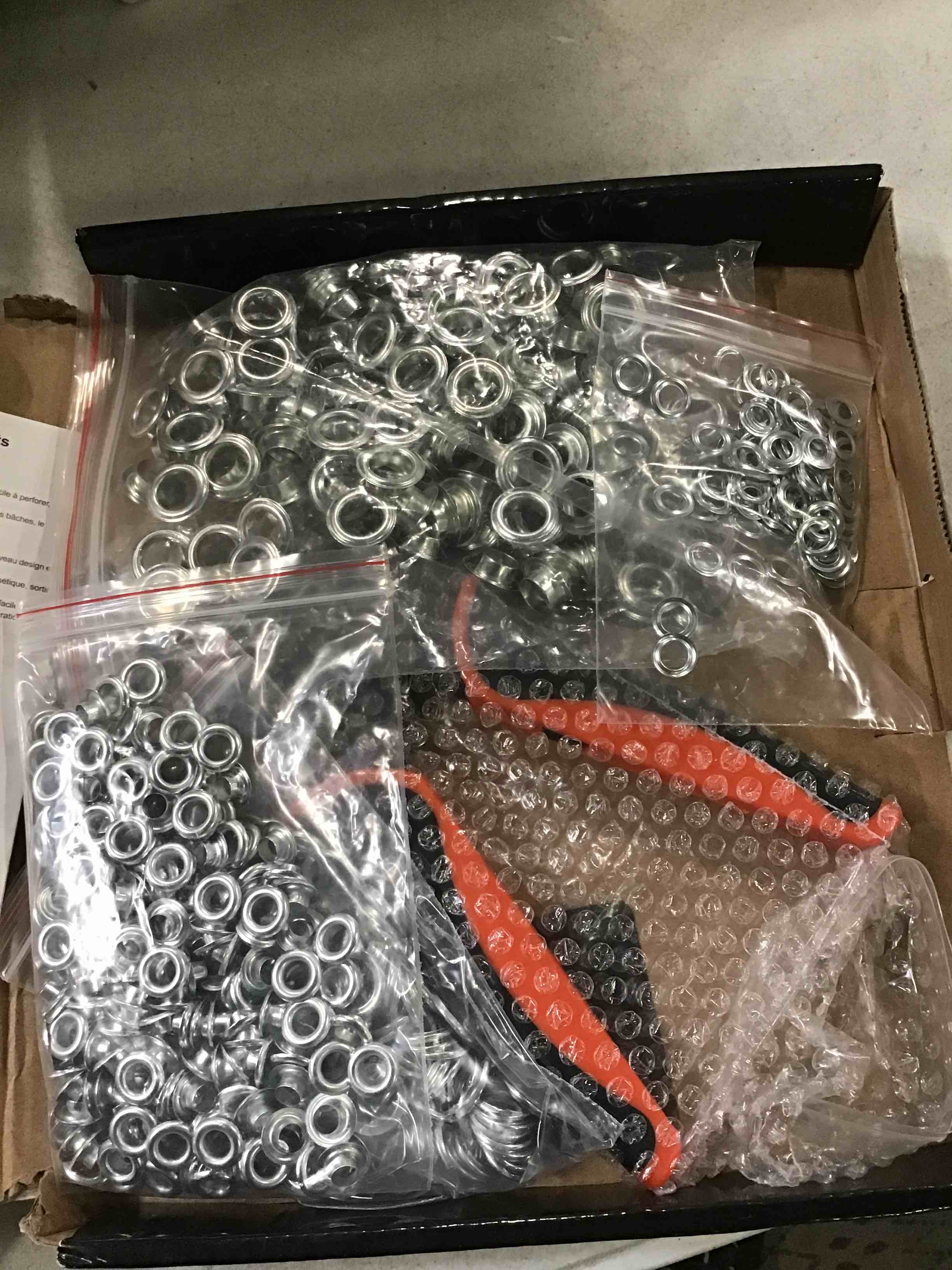 https://s3.amazonaws.com/lotting-images-prod/bidfta/RED6476660_1717680501498.jpeg