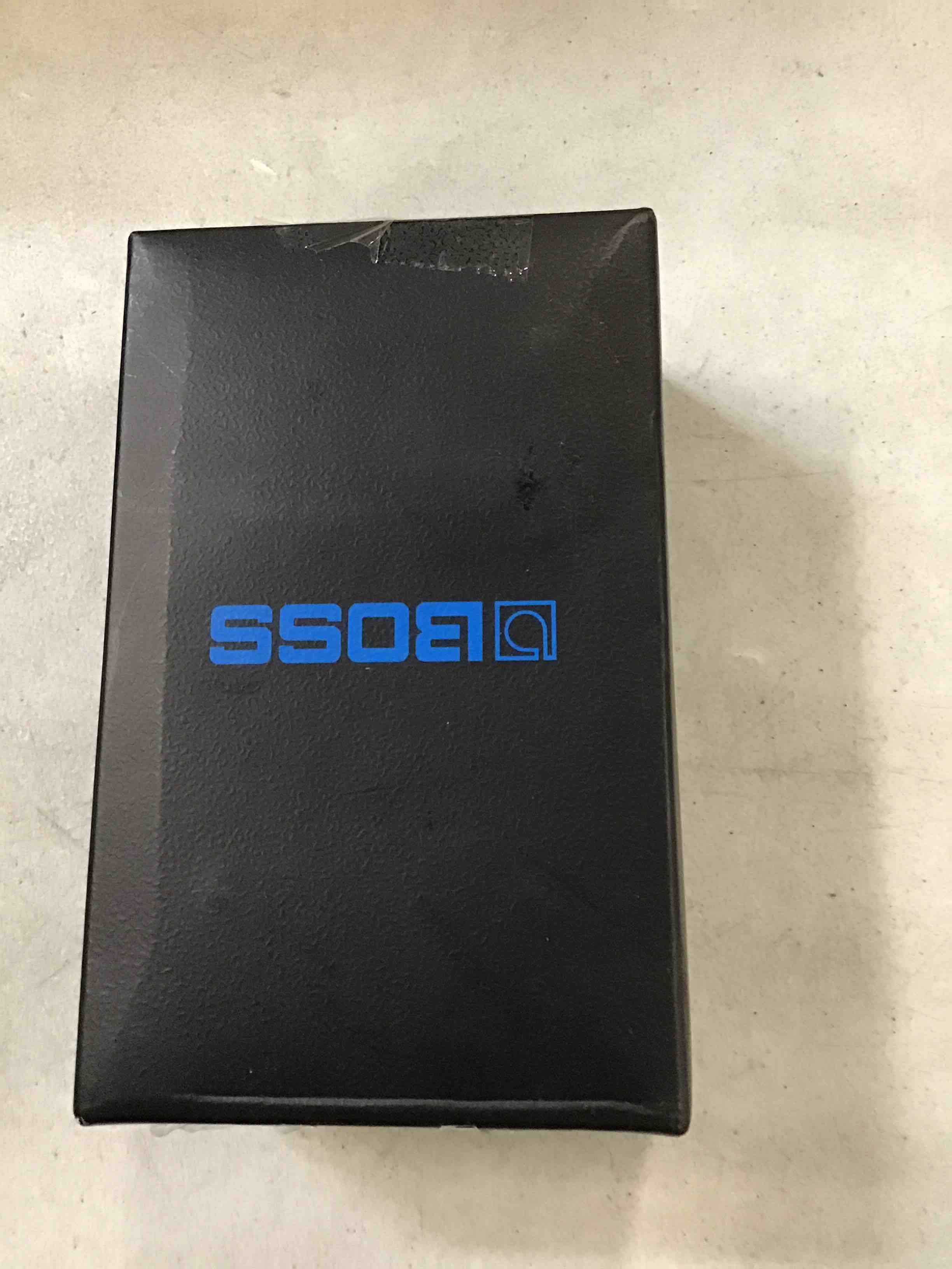 https://s3.amazonaws.com/lotting-images-prod/bidfta/RED6476676_1717681720417.jpeg