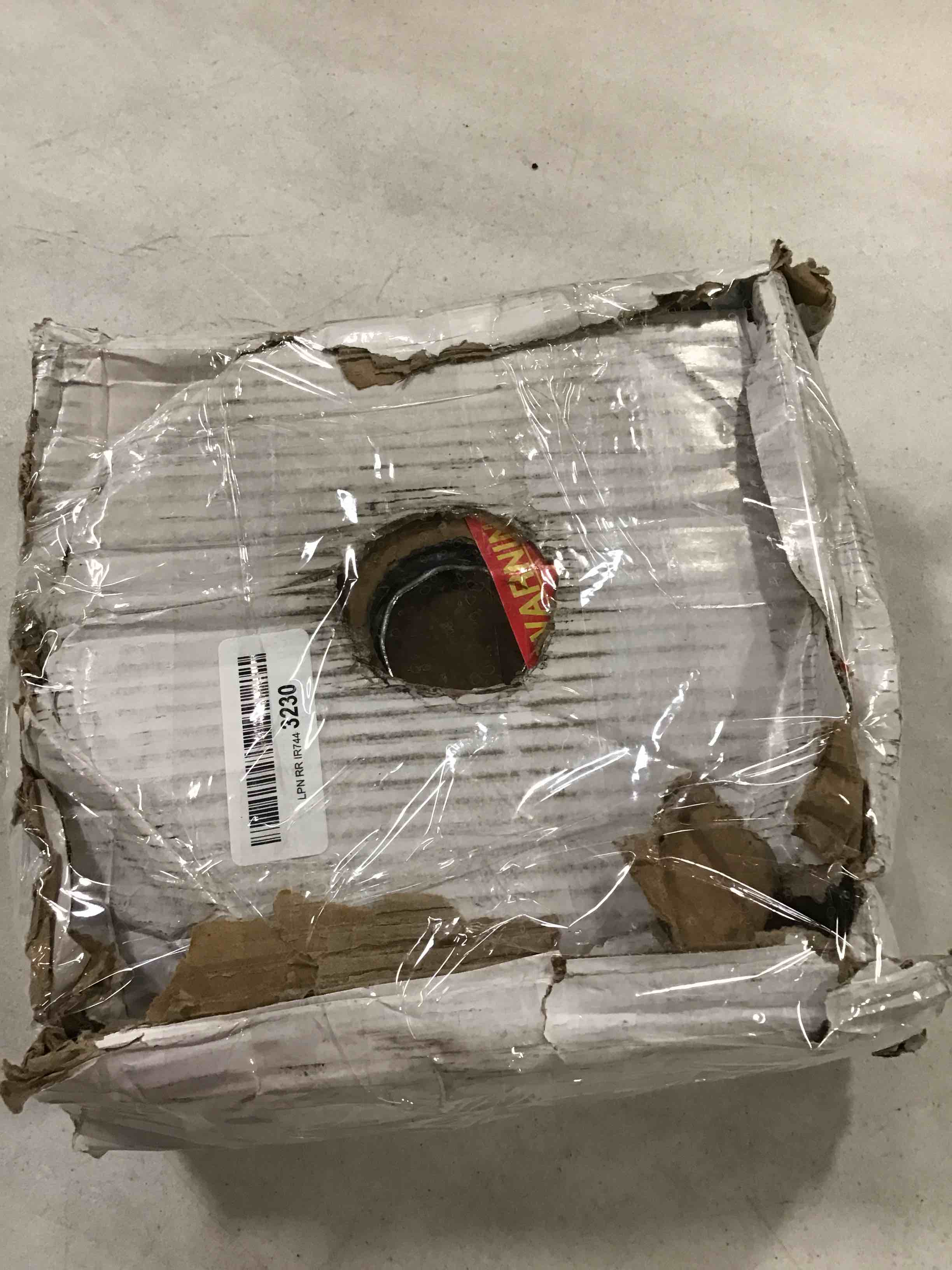 https://s3.amazonaws.com/lotting-images-prod/bidfta/RED6476969_1717759623121.jpeg