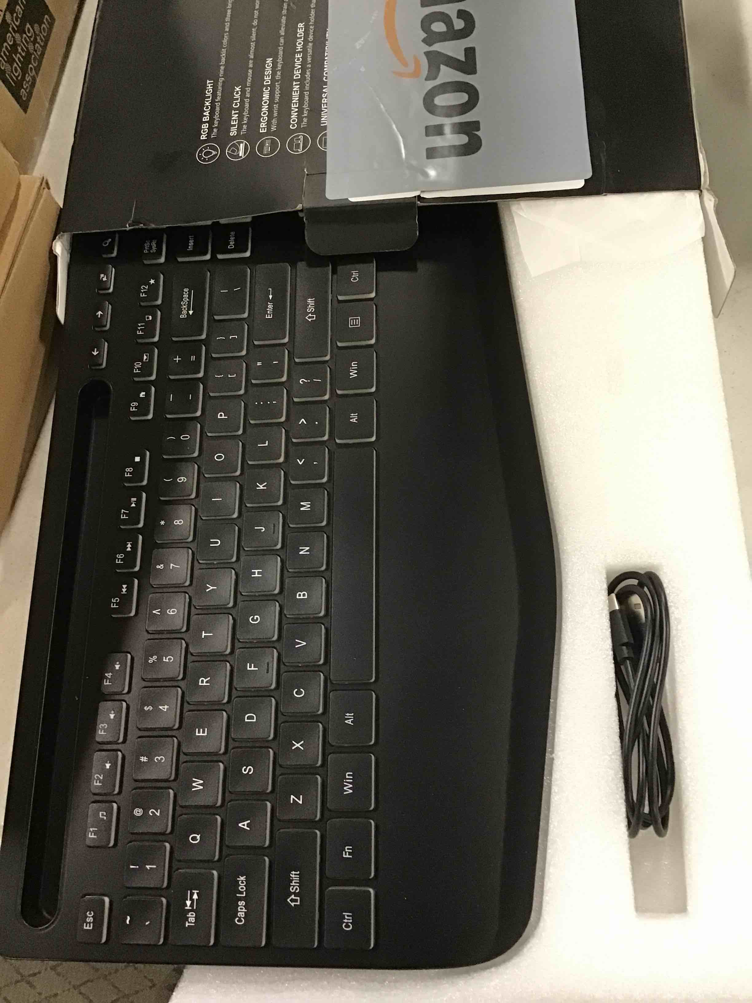 https://s3.amazonaws.com/lotting-images-prod/bidfta/RED6476983_1717760783679.jpeg
