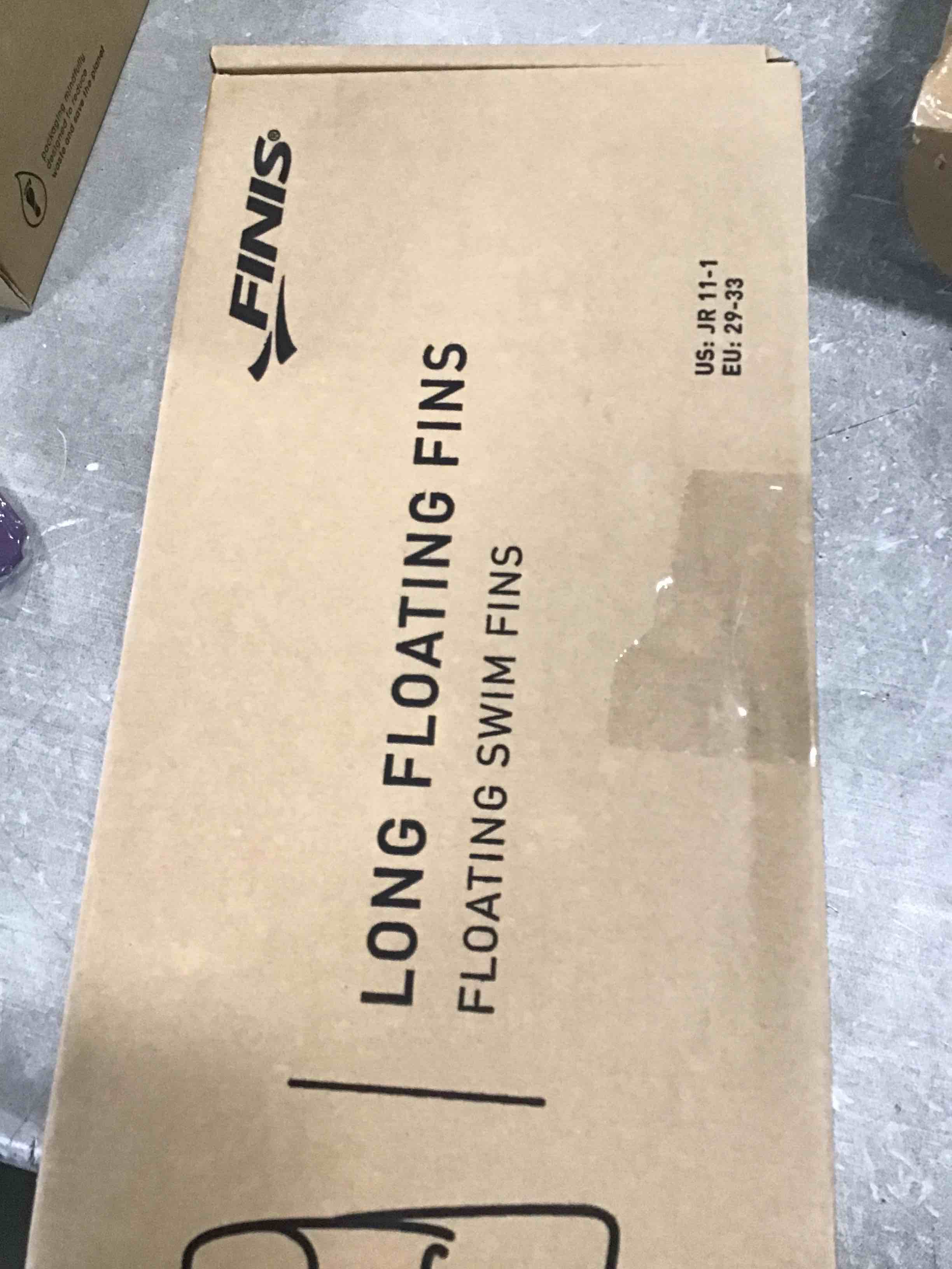 https://s3.amazonaws.com/lotting-images-prod/bidfta/RED6477427_1717850129907.jpeg